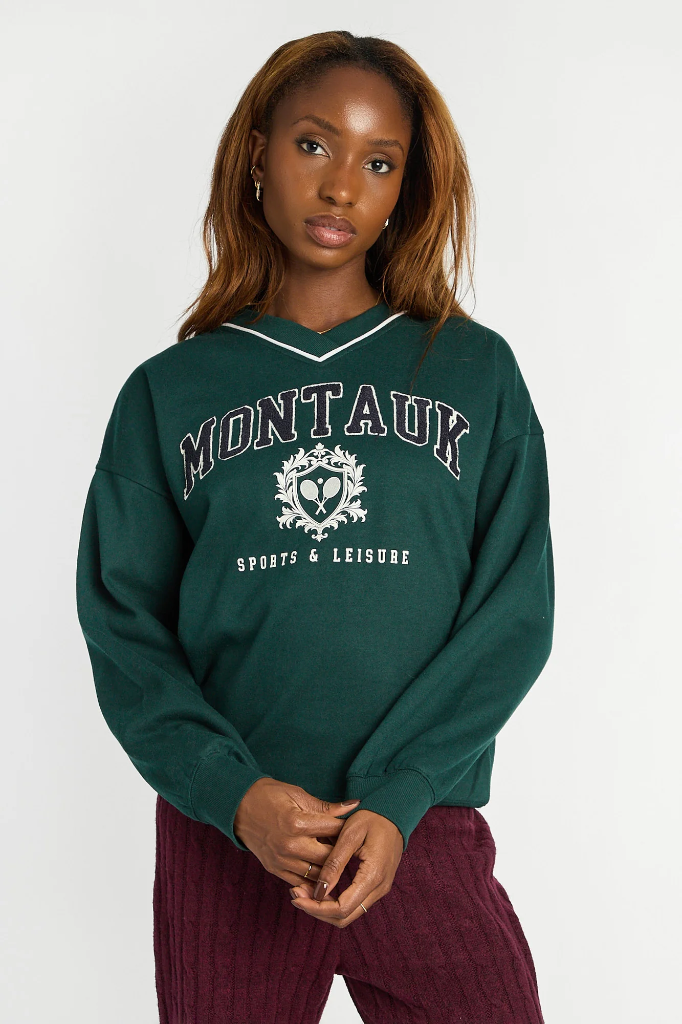 Graphic Relaxed V-Neck Sweatshirt - Image 10