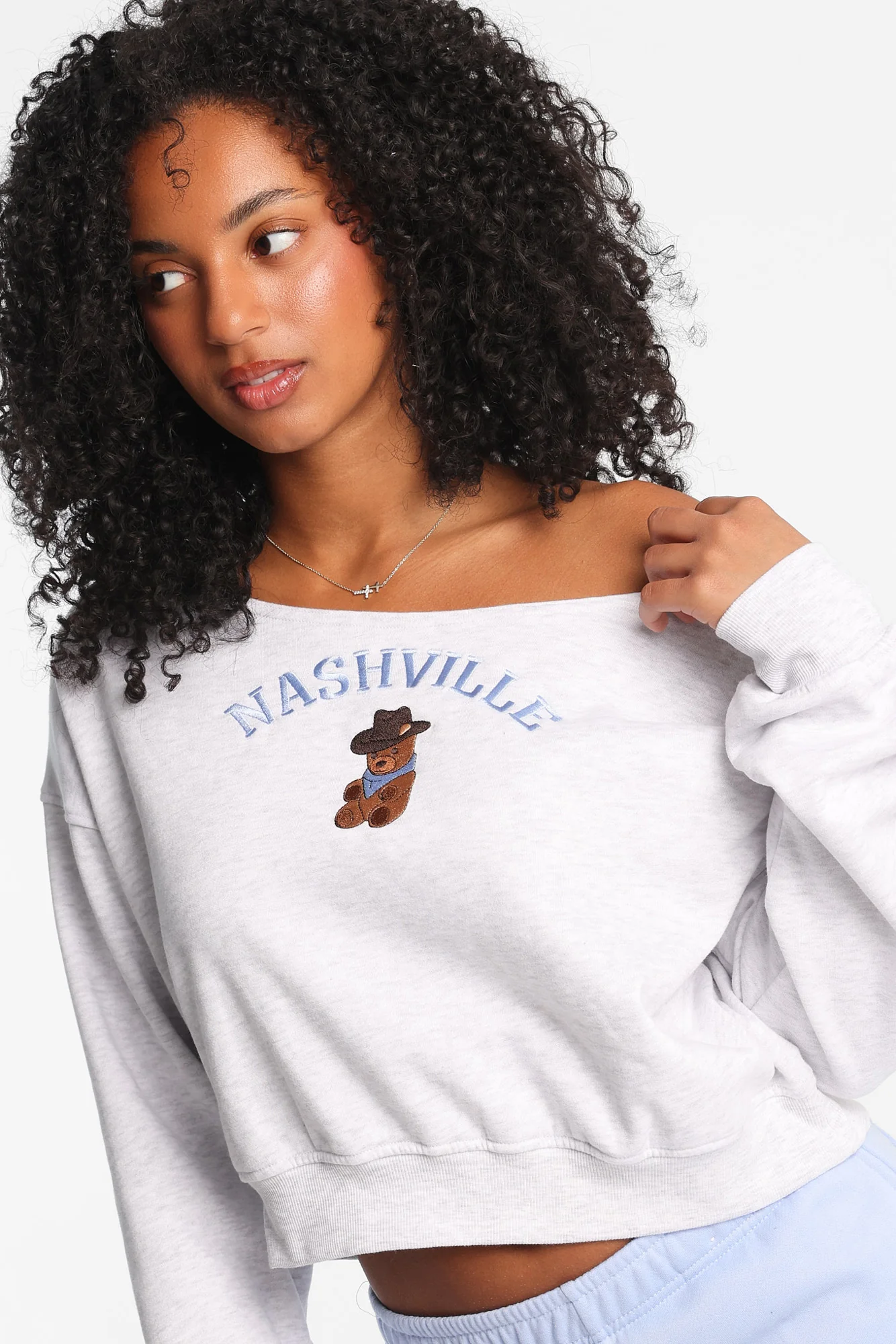 Off-Shoulder Sweatshirt - Image 10