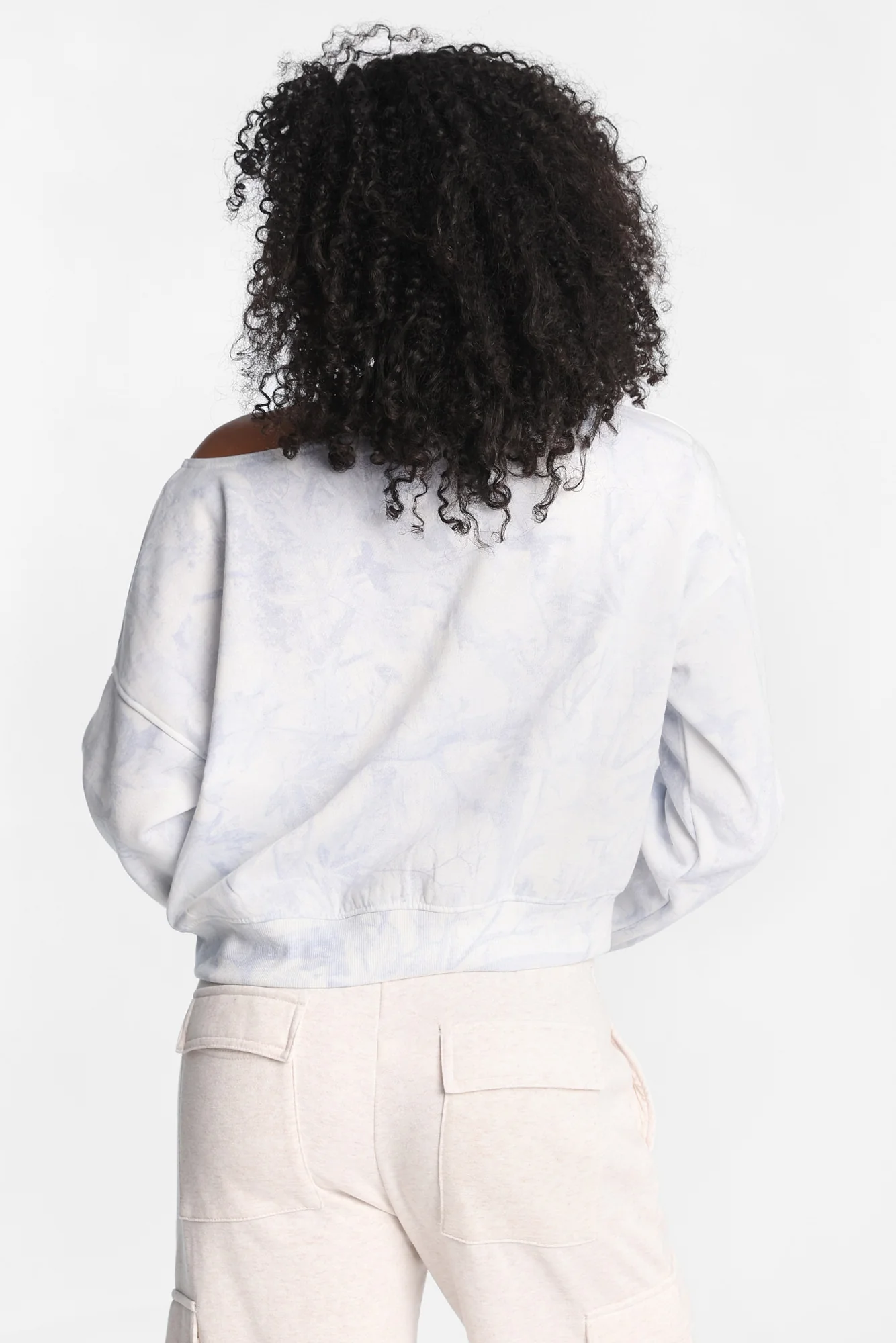 Off-Shoulder Sweatshirt - Image 15