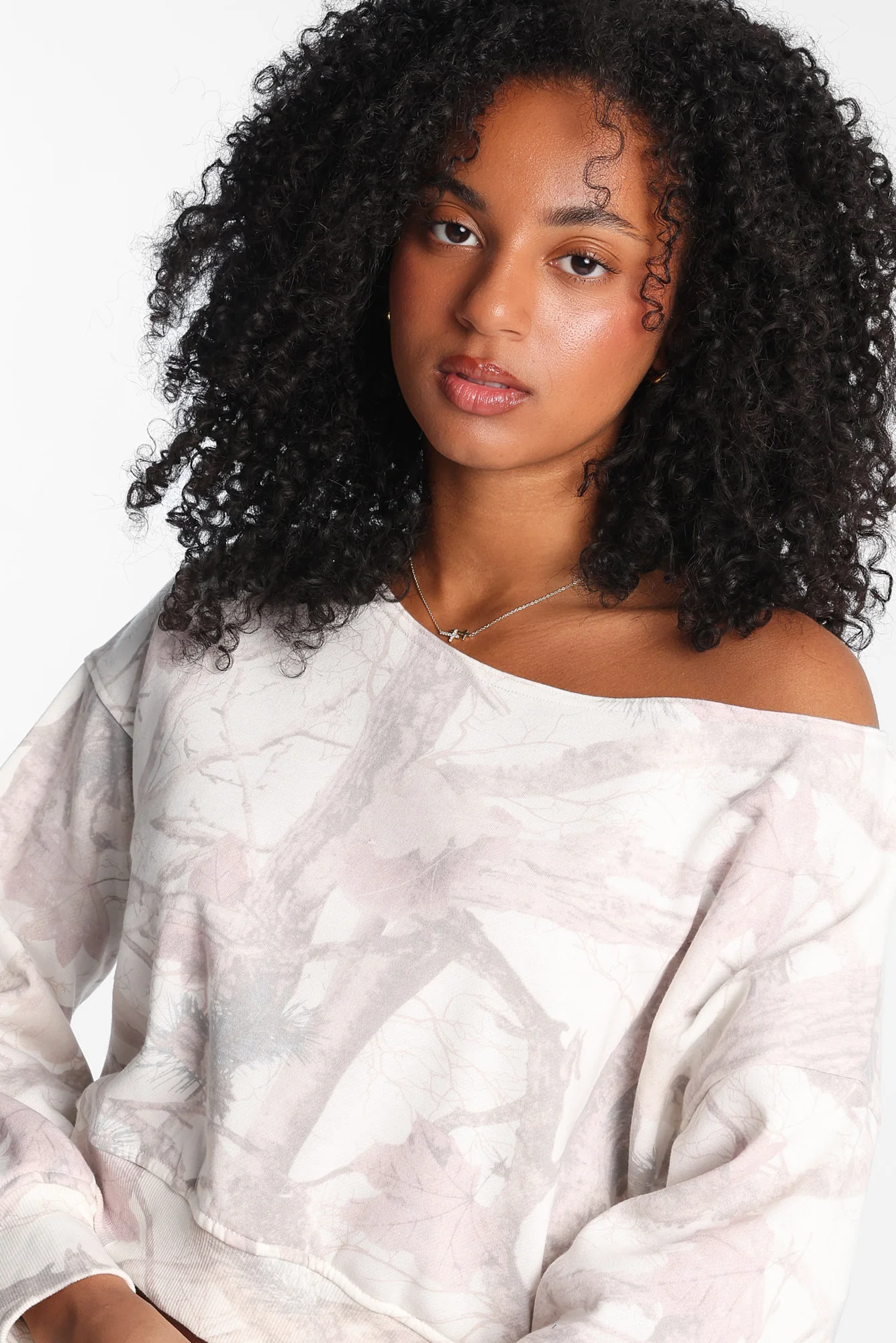 Off-Shoulder Sweatshirt - Image 2