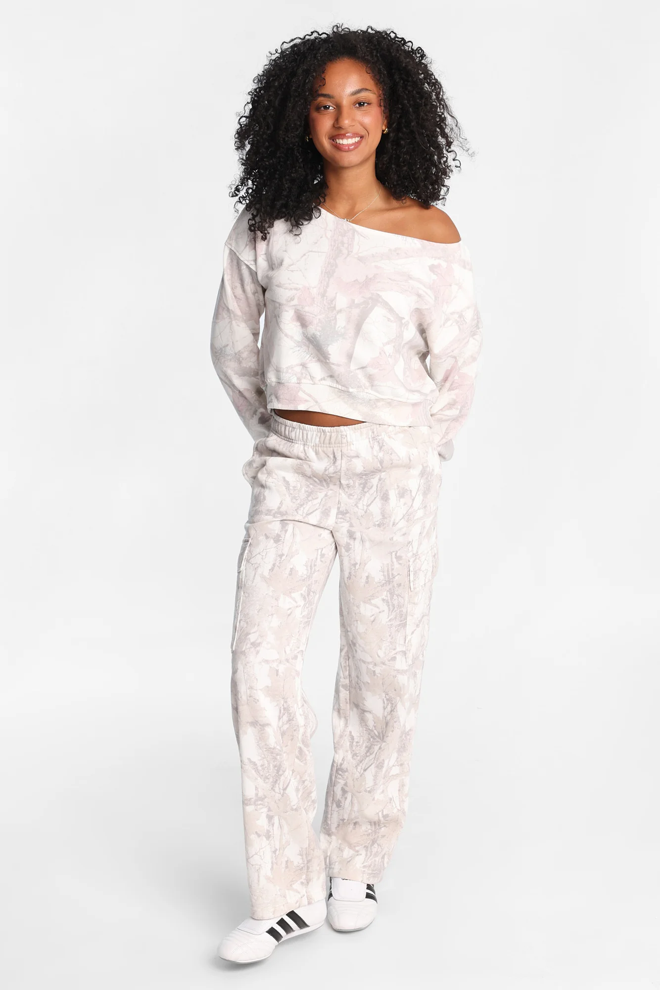 Off-Shoulder Sweatshirt - Image 4