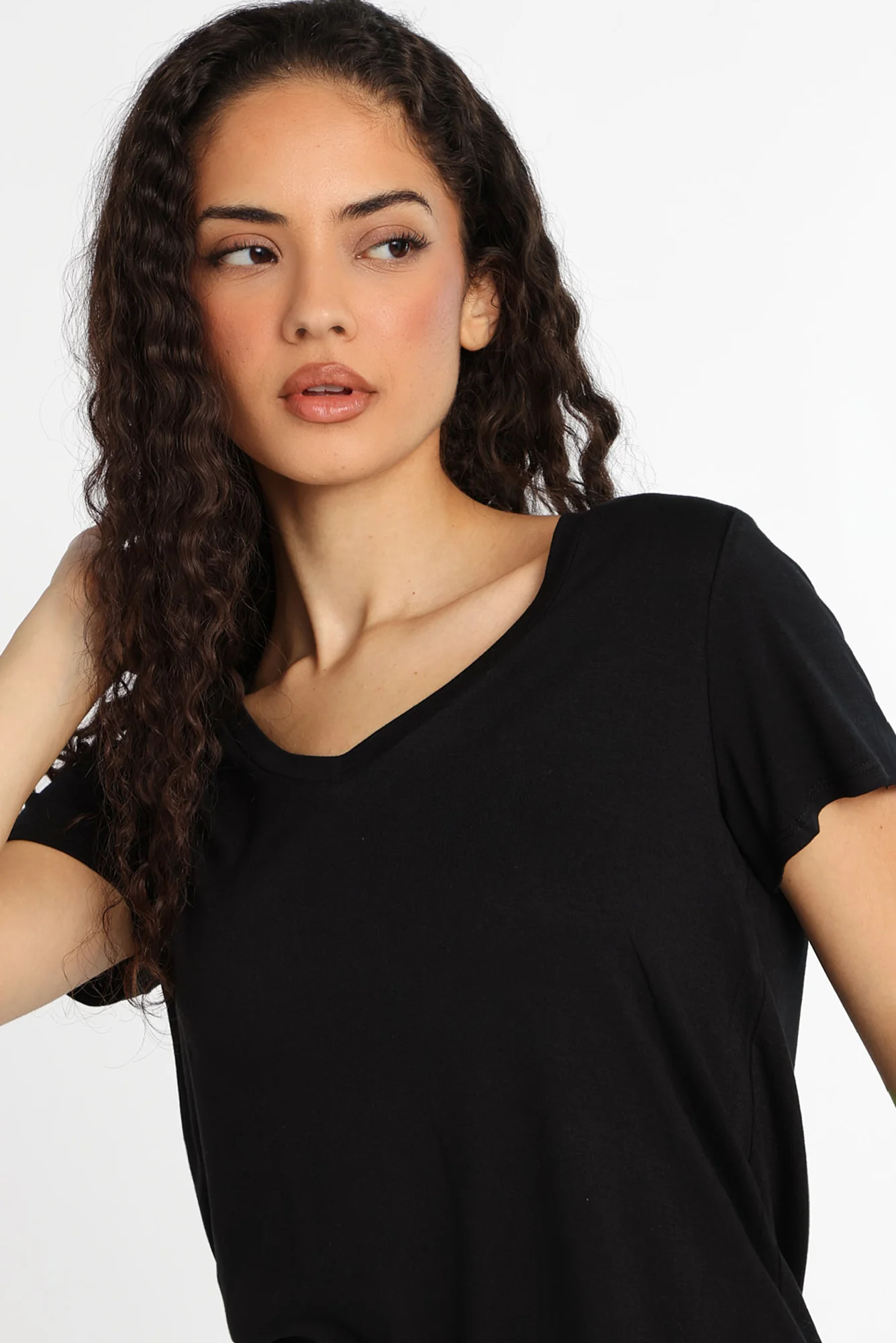 Short Sleeve V-Neck Relaxed Tee - Image 11