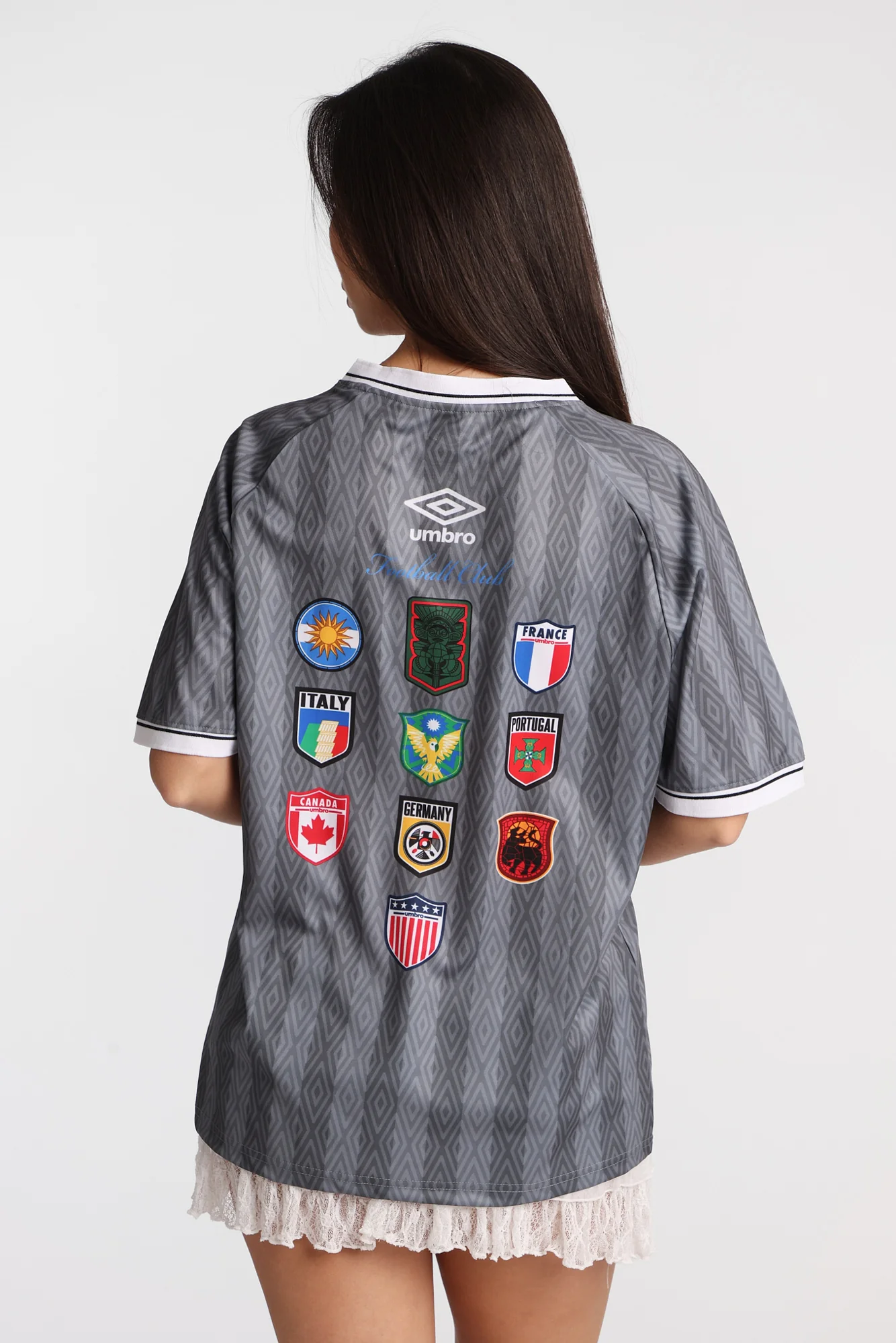 Umbro V-Neck Mesh Tee - Image 2