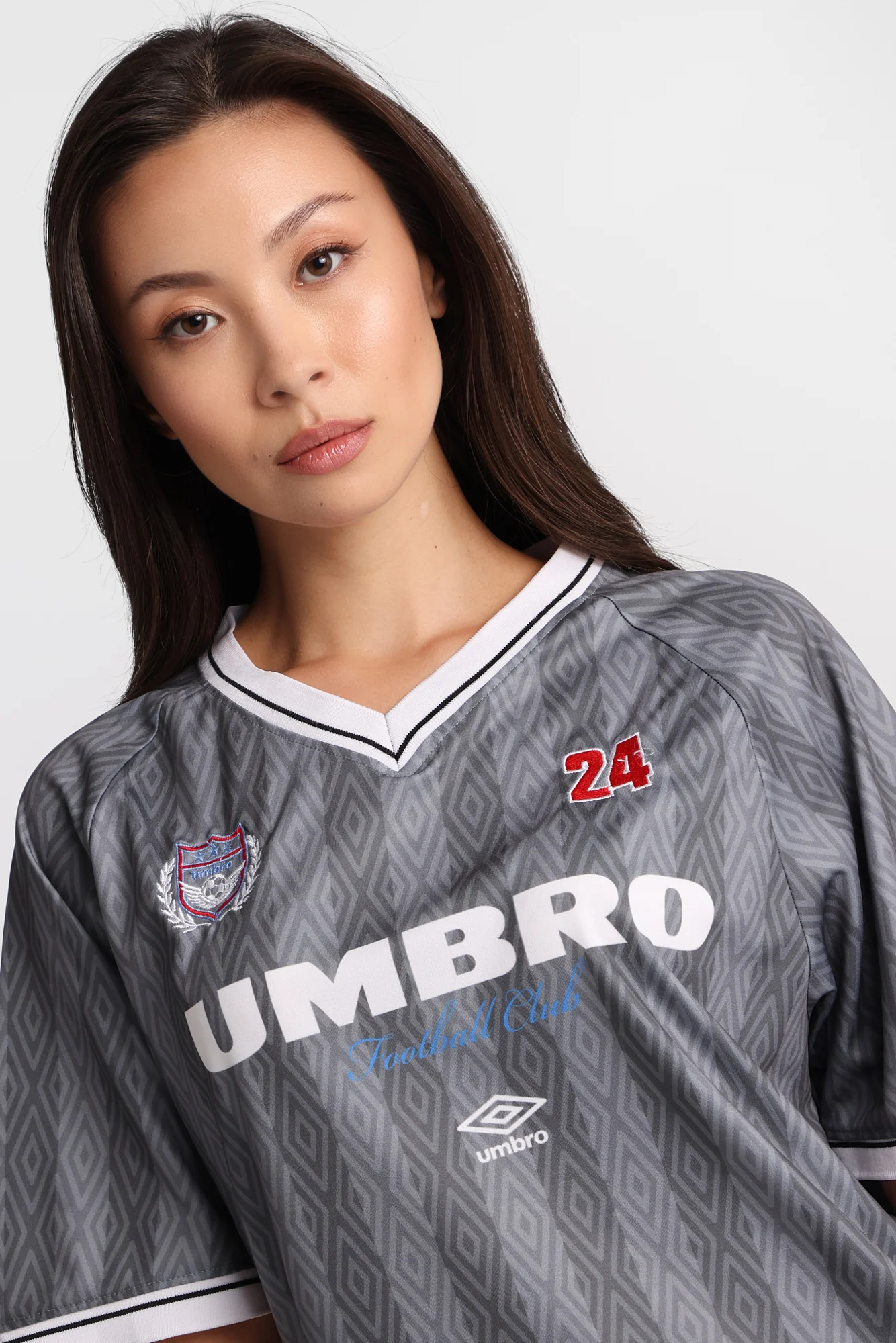 Umbro V-Neck Mesh Tee - Image 3