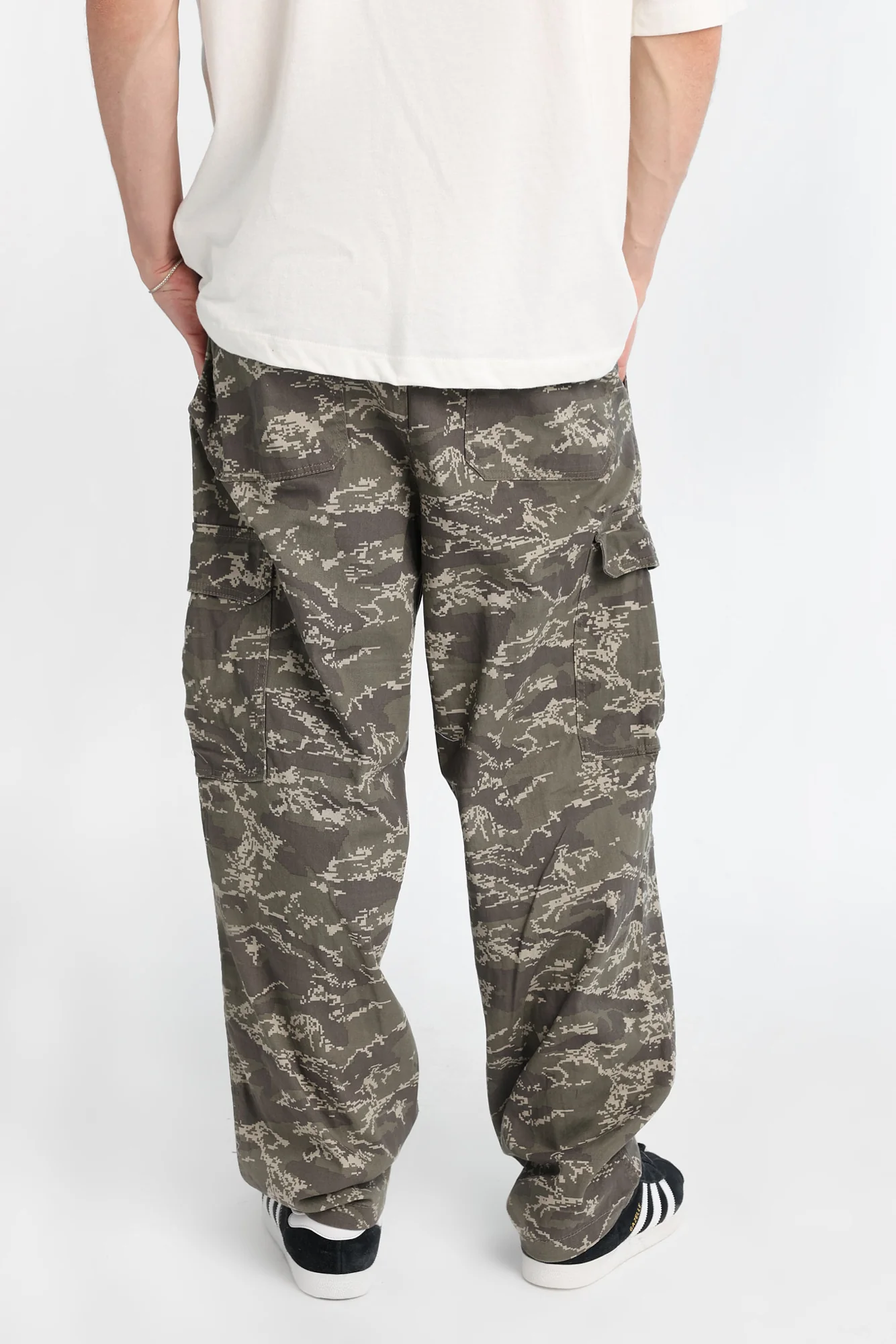 Camouflage Baggy Skater Cargo Twill Pants - Image 18