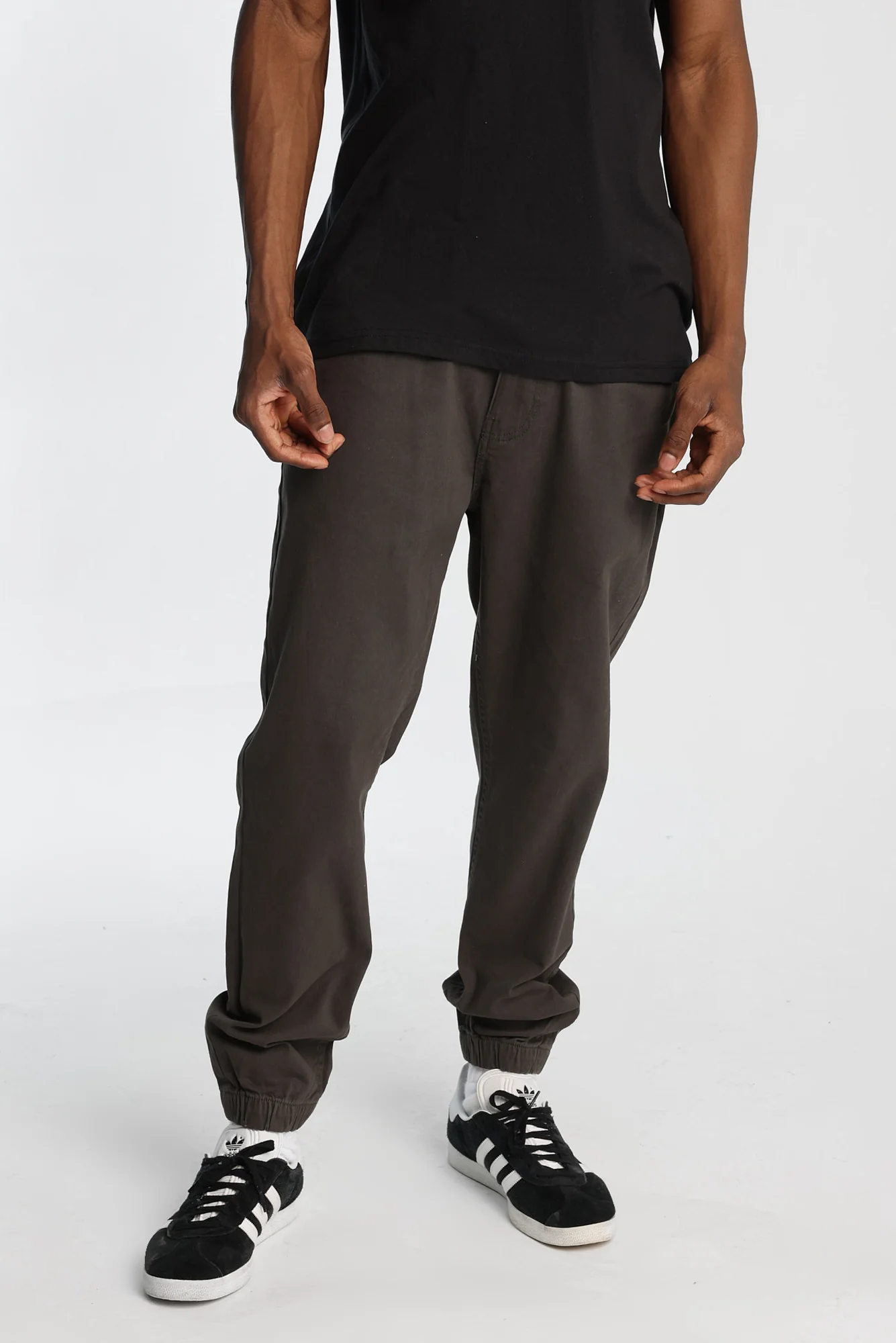 Relaxed Twill Jogger - Image 32