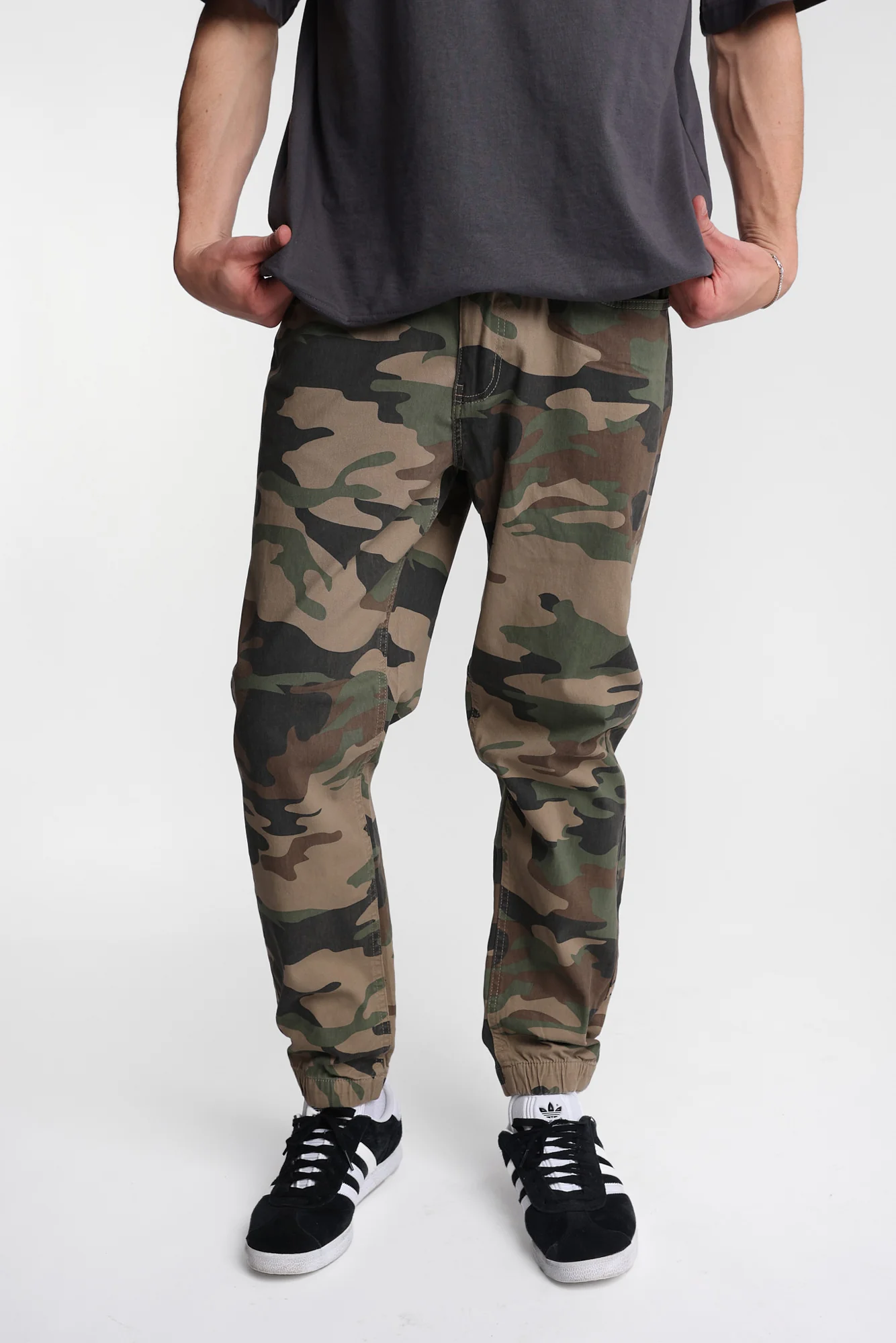 Relaxed Twill Jogger - Image 36