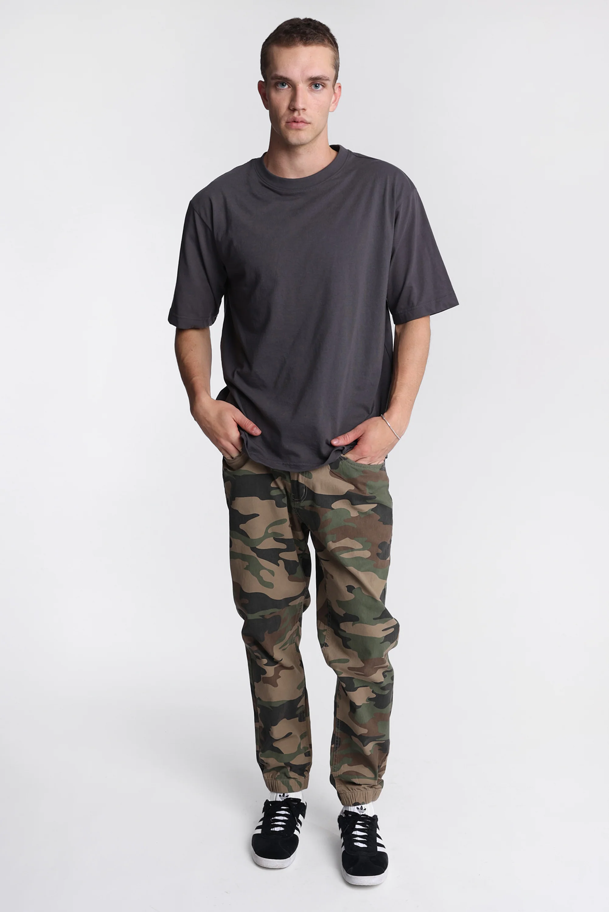 Relaxed Twill Jogger - Image 39