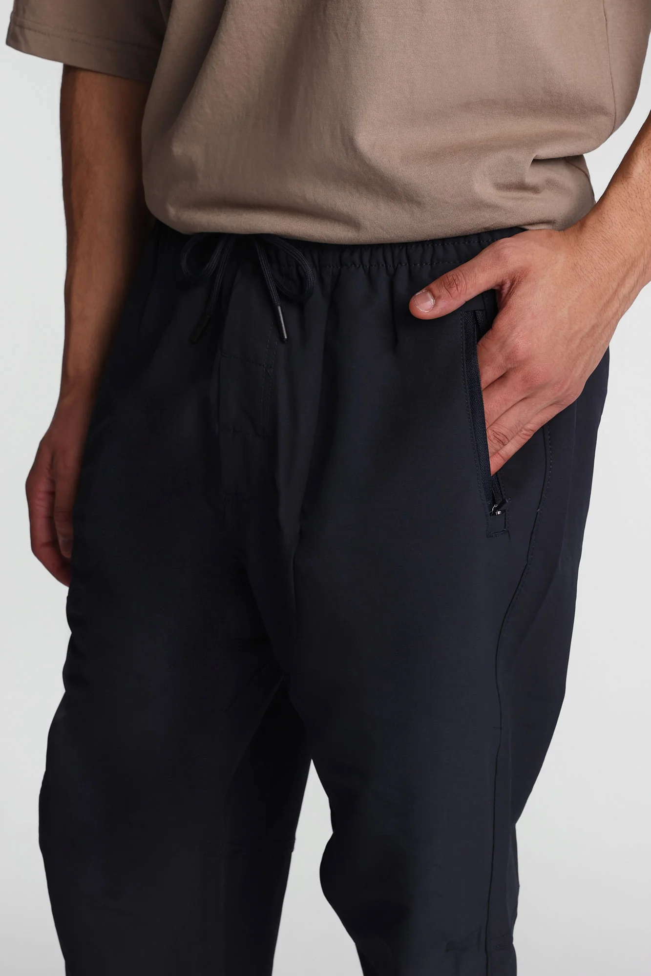 Zip-Pockets Traveler Jogger - Image 18