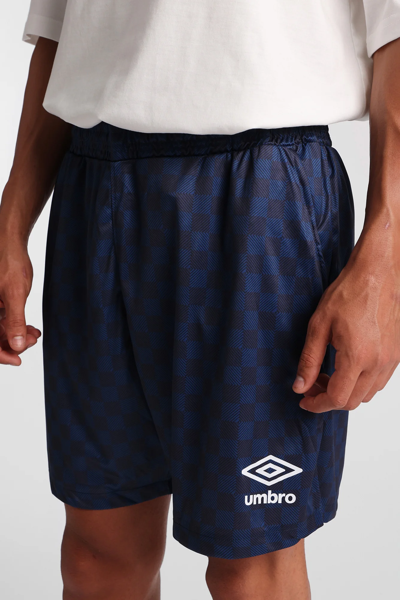 Umbro Checkerboard Mesh Shorts - Image 2