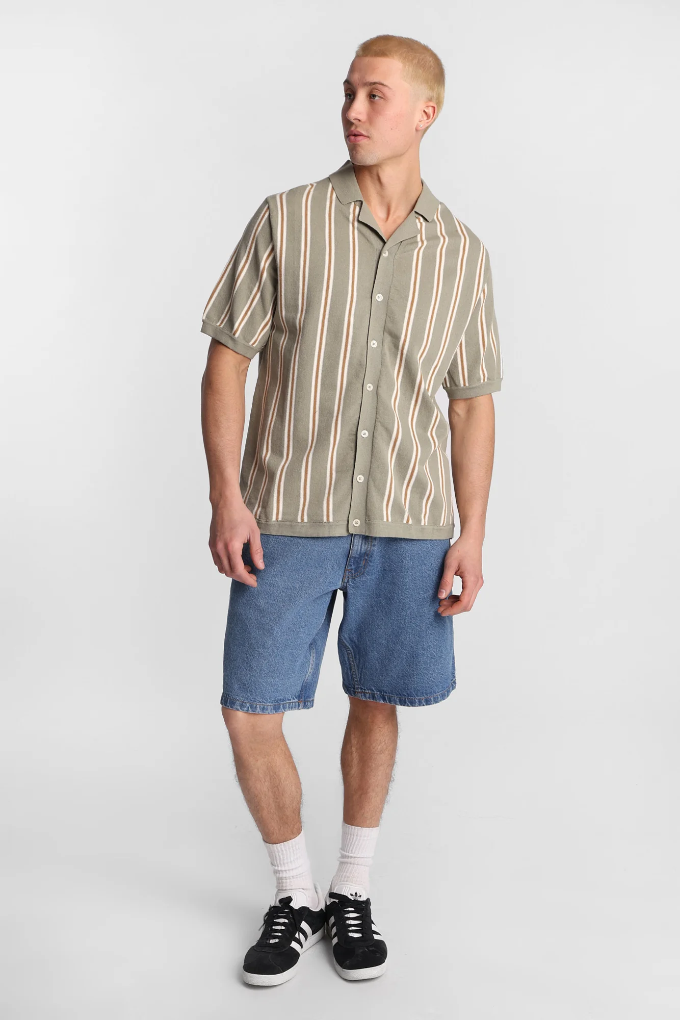 Reverse Knit Striped Short Sleeve Button-Up Shirt - Image 4