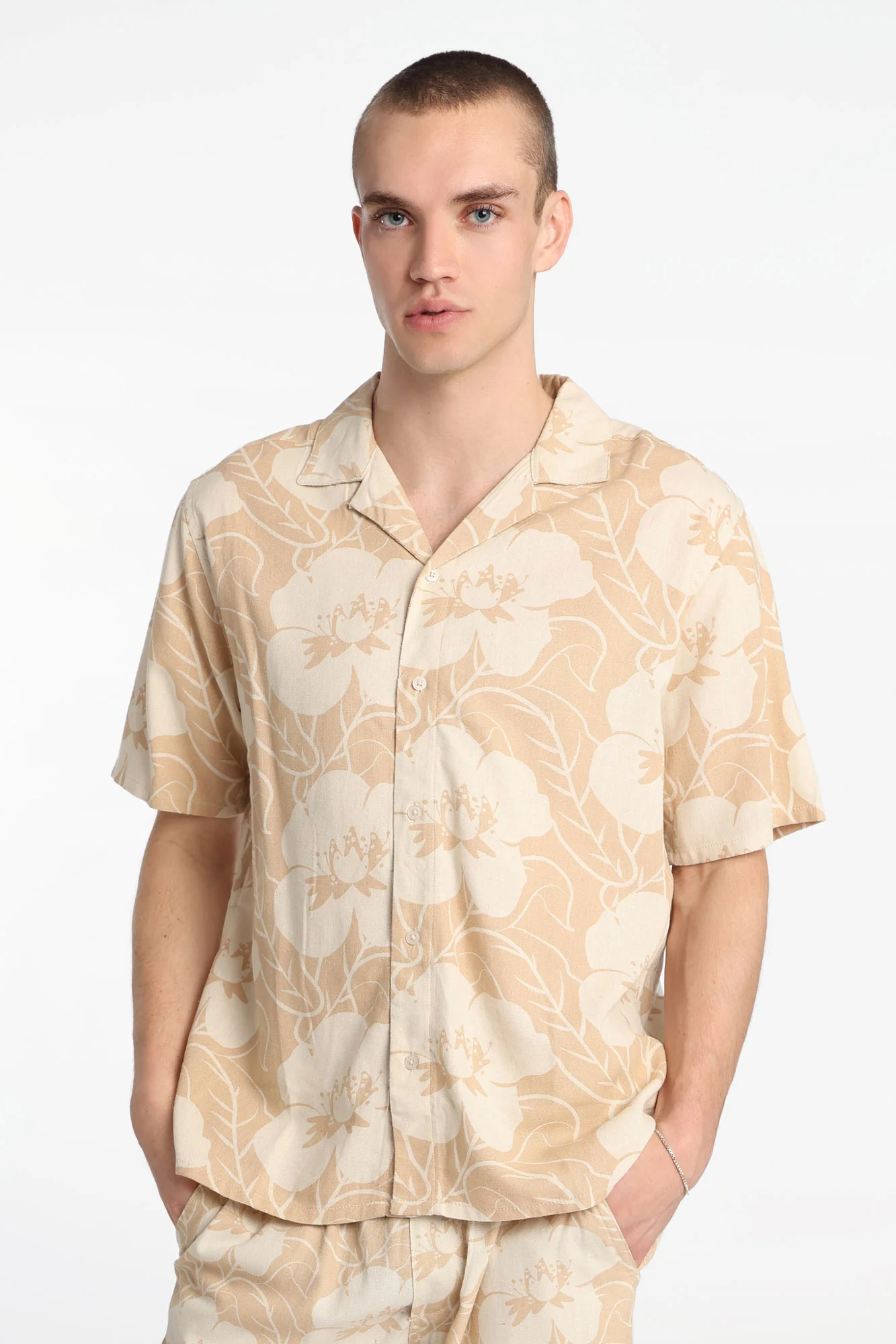 Linen-Blend Floral Button-Up Shirt - Image 2