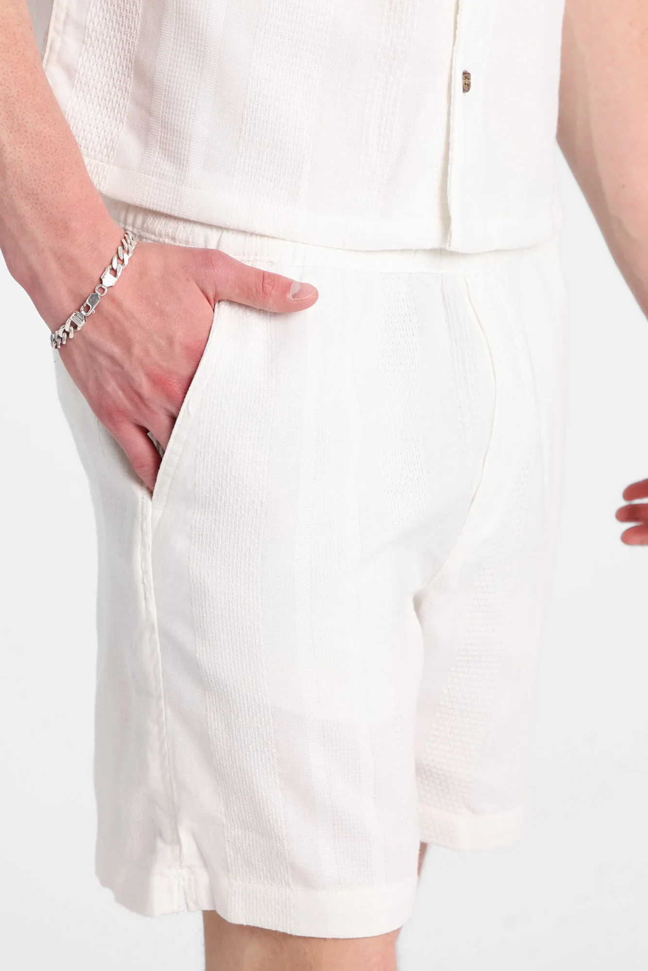 Textured Vertically Striped Shorts - Image 11