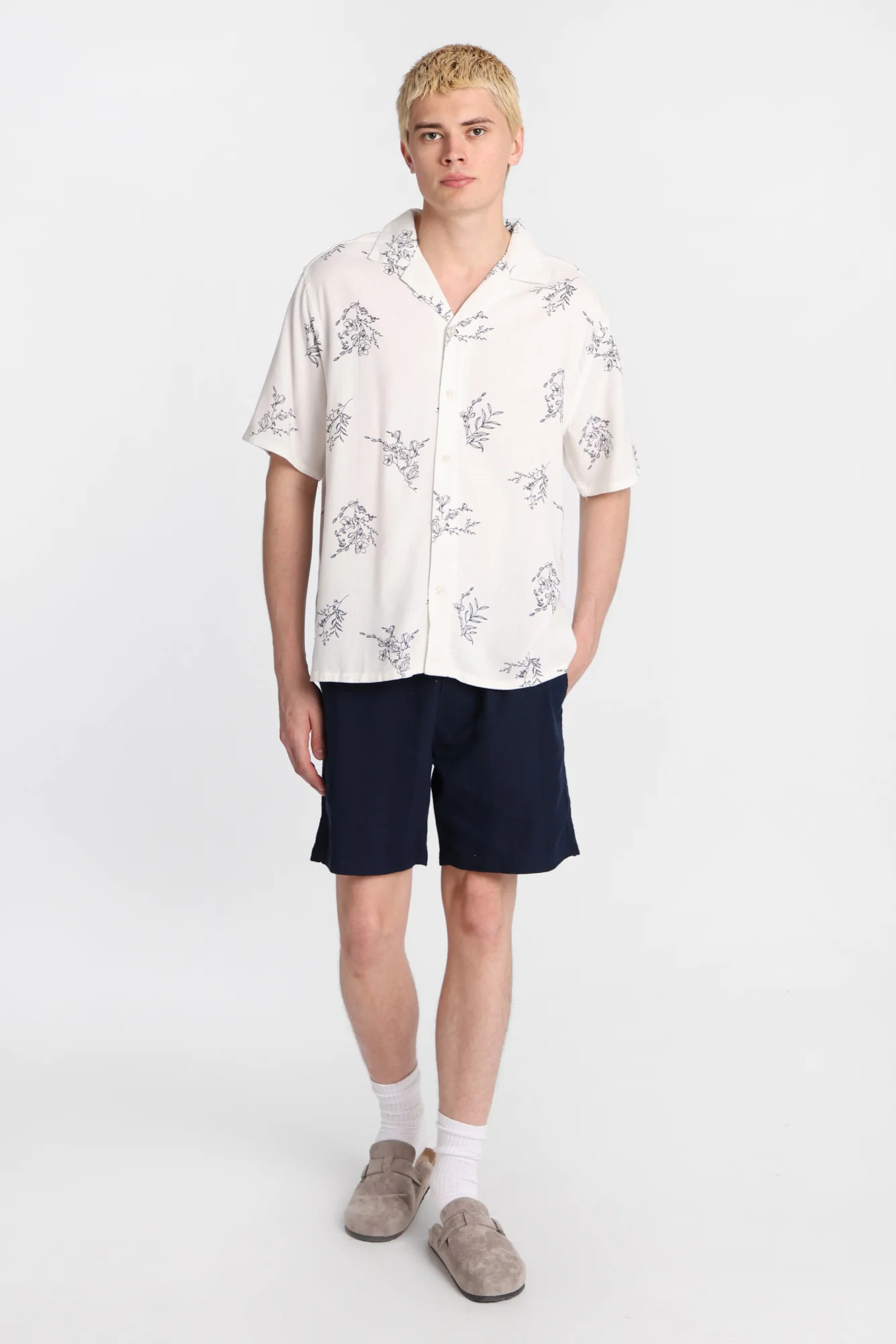 Textured Vertically Striped Shorts - Image 20