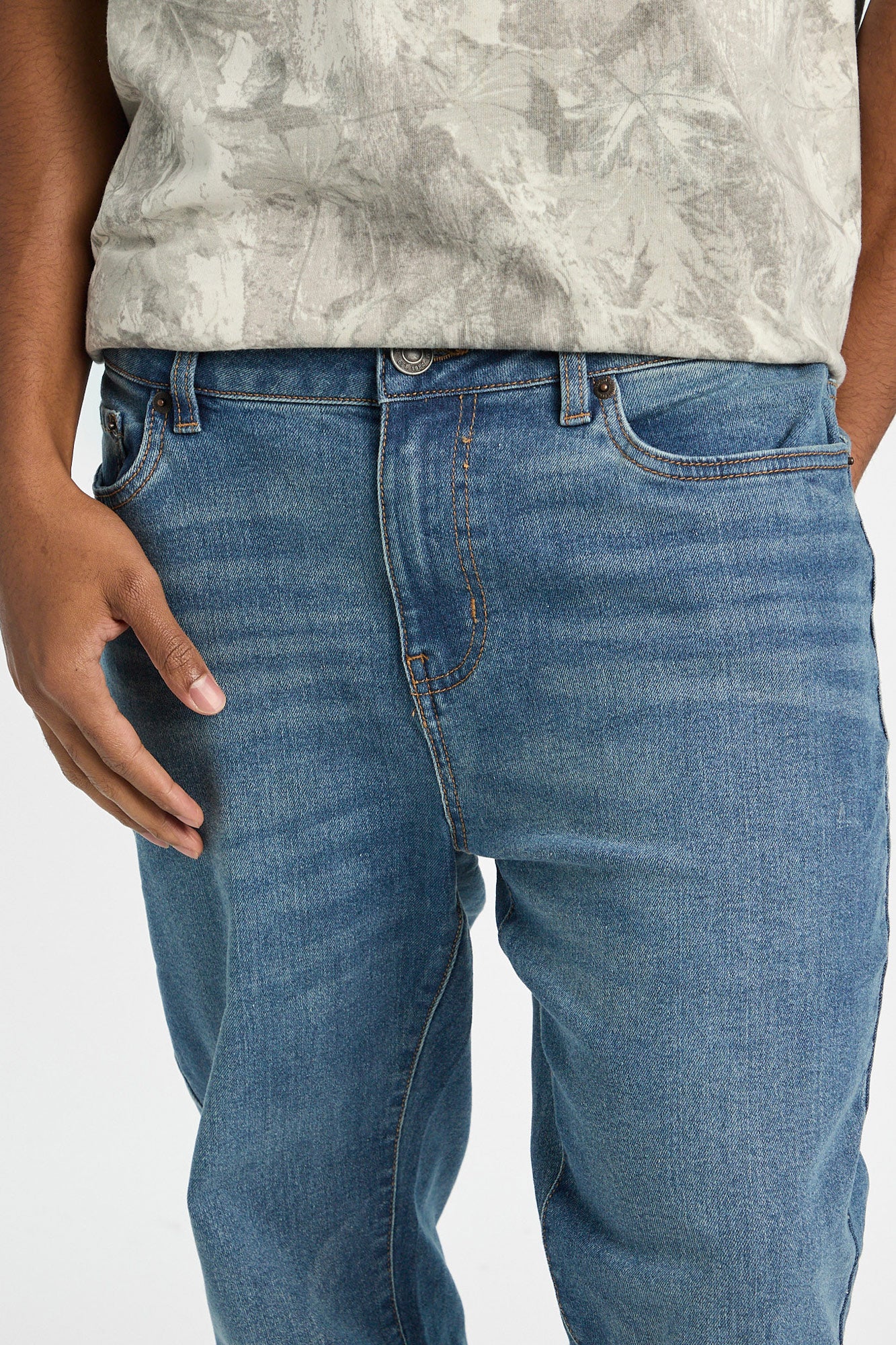 Liam Straight Jeans - Image 2