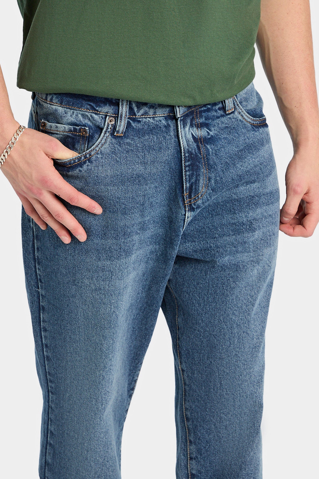 Jake Loose Jeans - Image 2