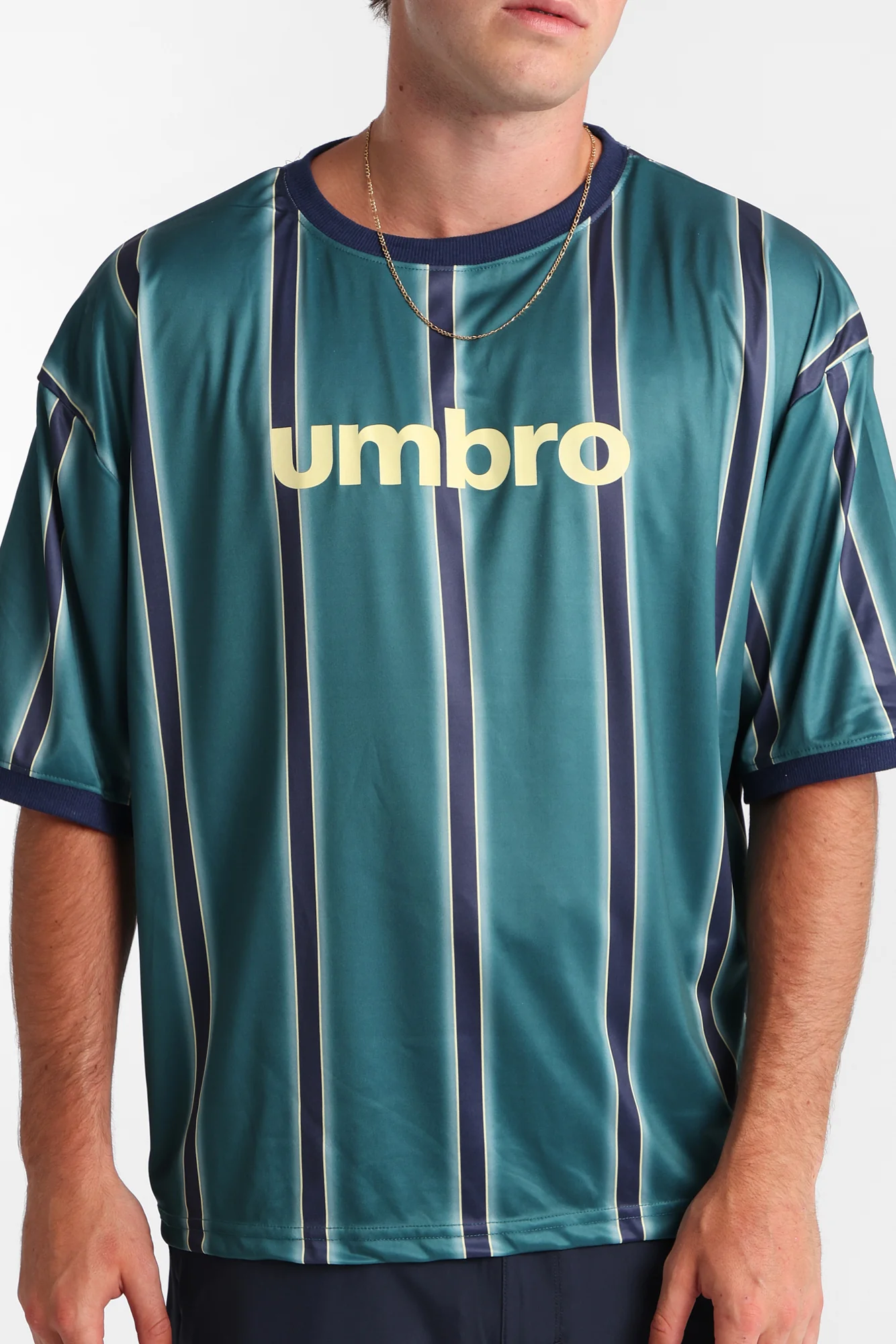 Umbro Large Logo Striped Tee - Image 7