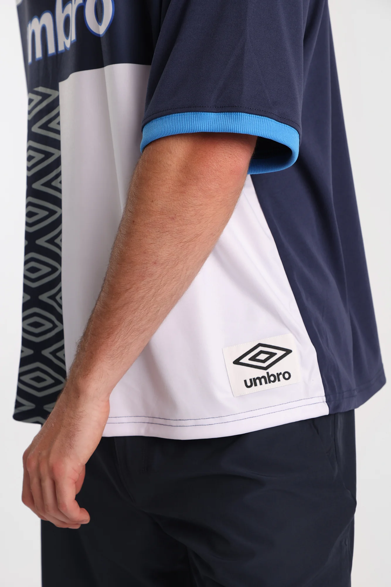 Umbro Large Logo Striped Tee - Image 5