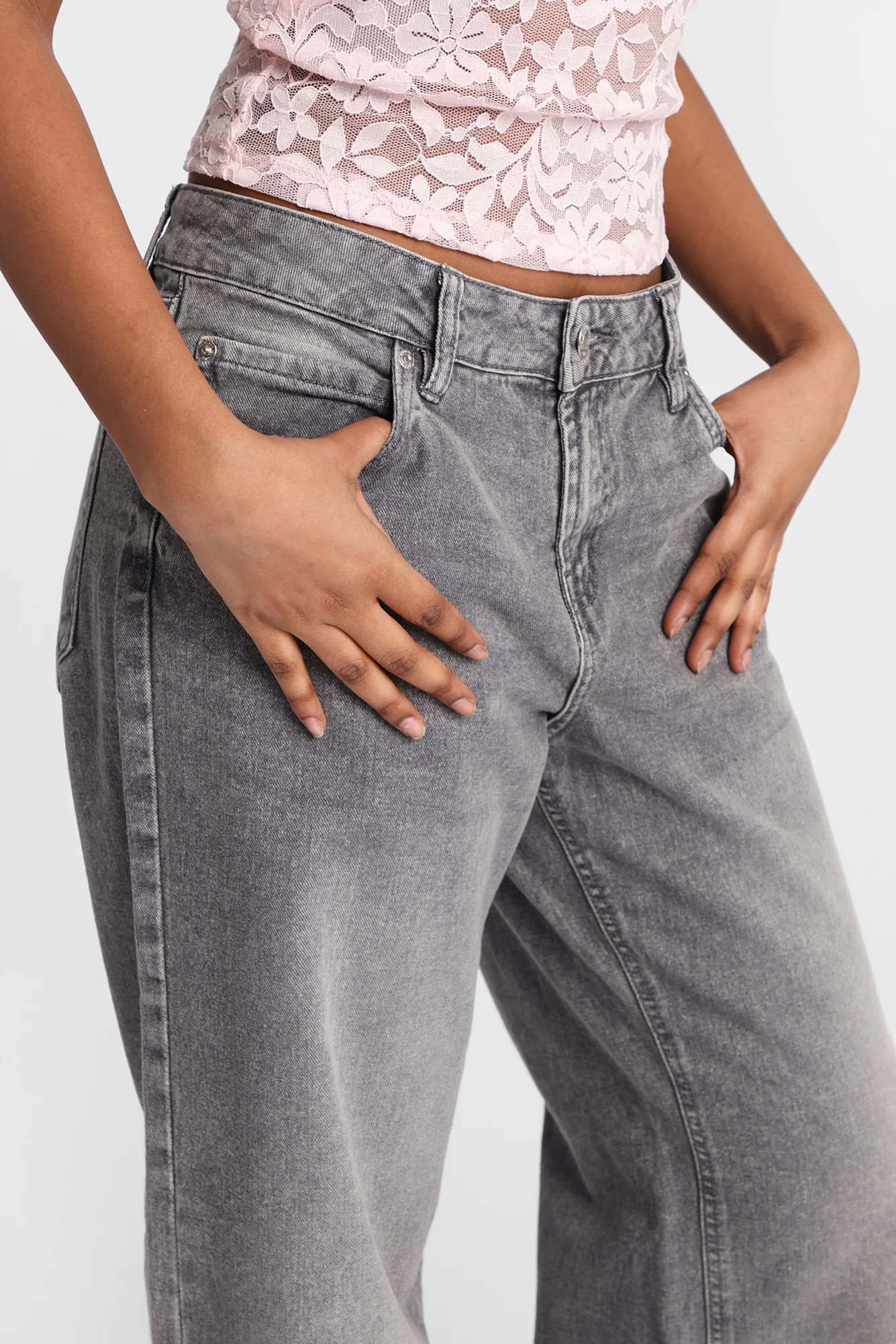 Chloe Low Rise Baggy Jeans - Image 3
