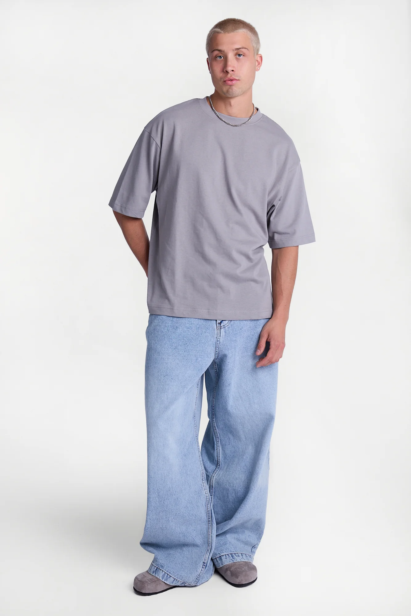 Heavy-Weight Knit Crew Neck Oversized Tee - Image 9