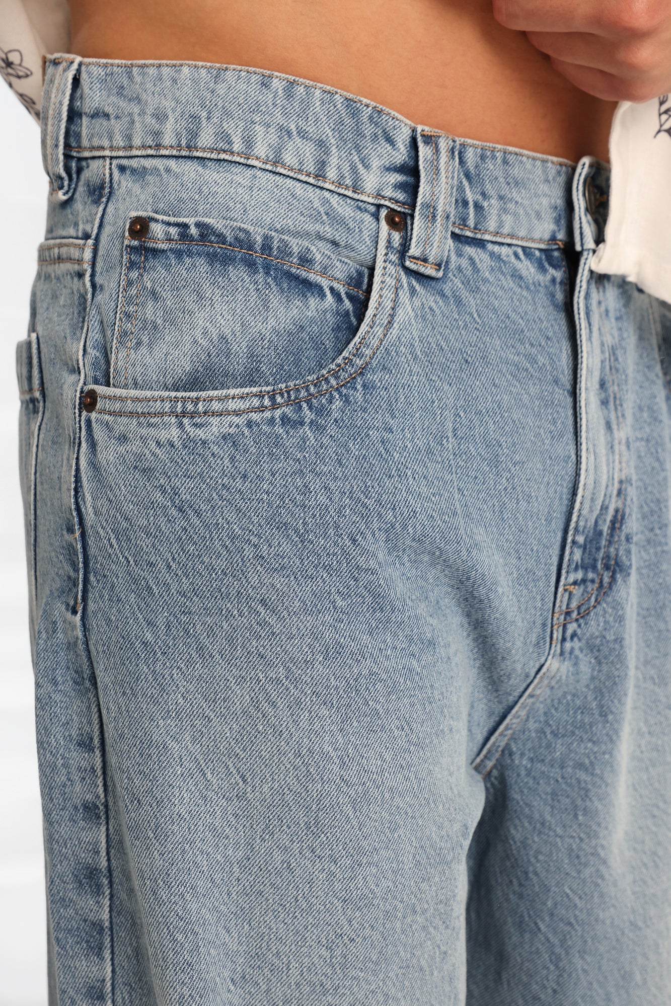 Ultra-Baggy Jeans - Image 2