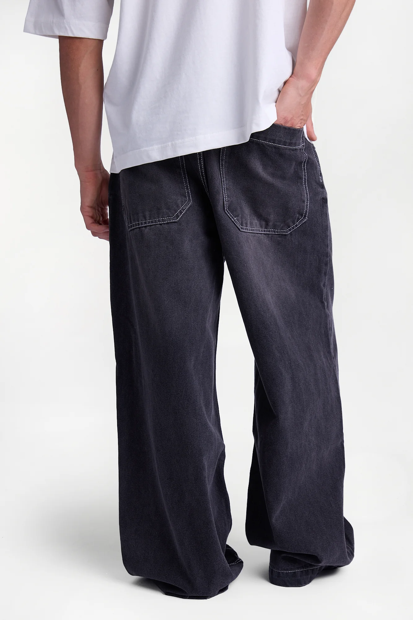 Big Baggy Jeans - Image 3