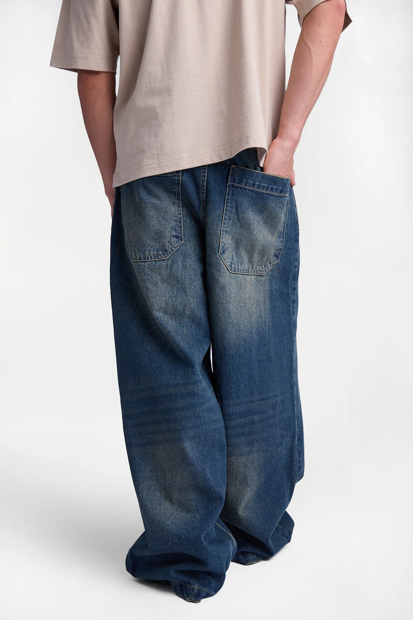 Big Baggy Jeans - Image 3