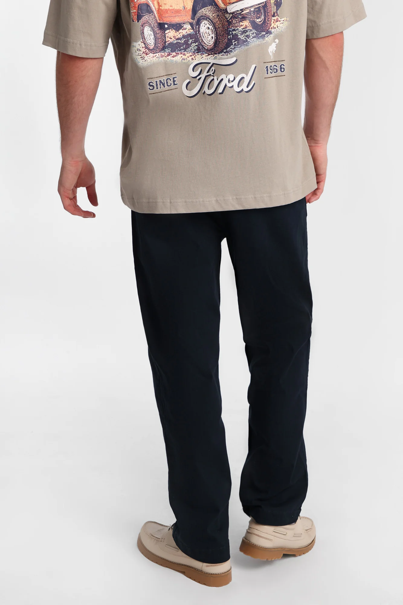 Loose Twill Pleated Pants - Image 15