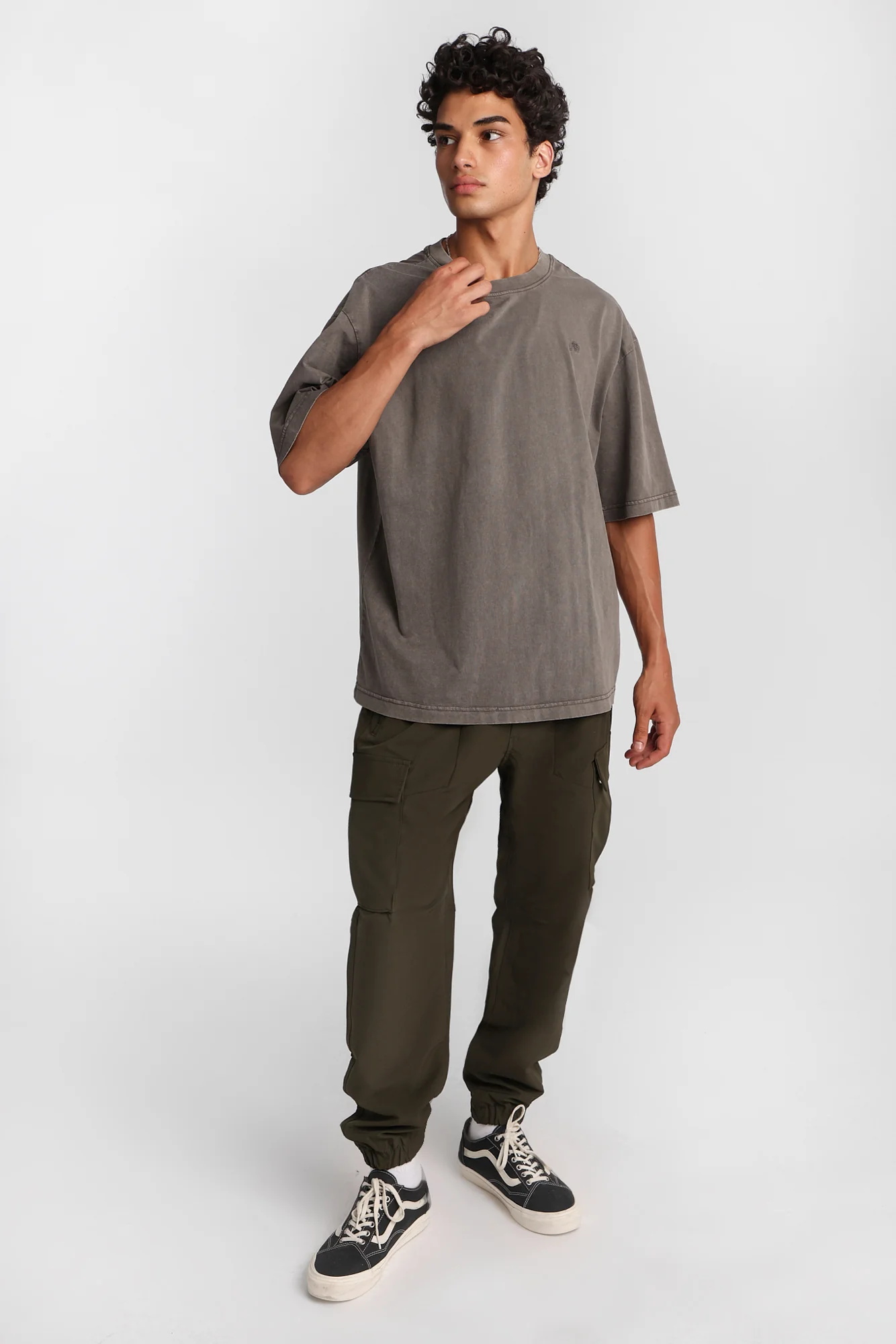 Traveler Jogger - Image 14