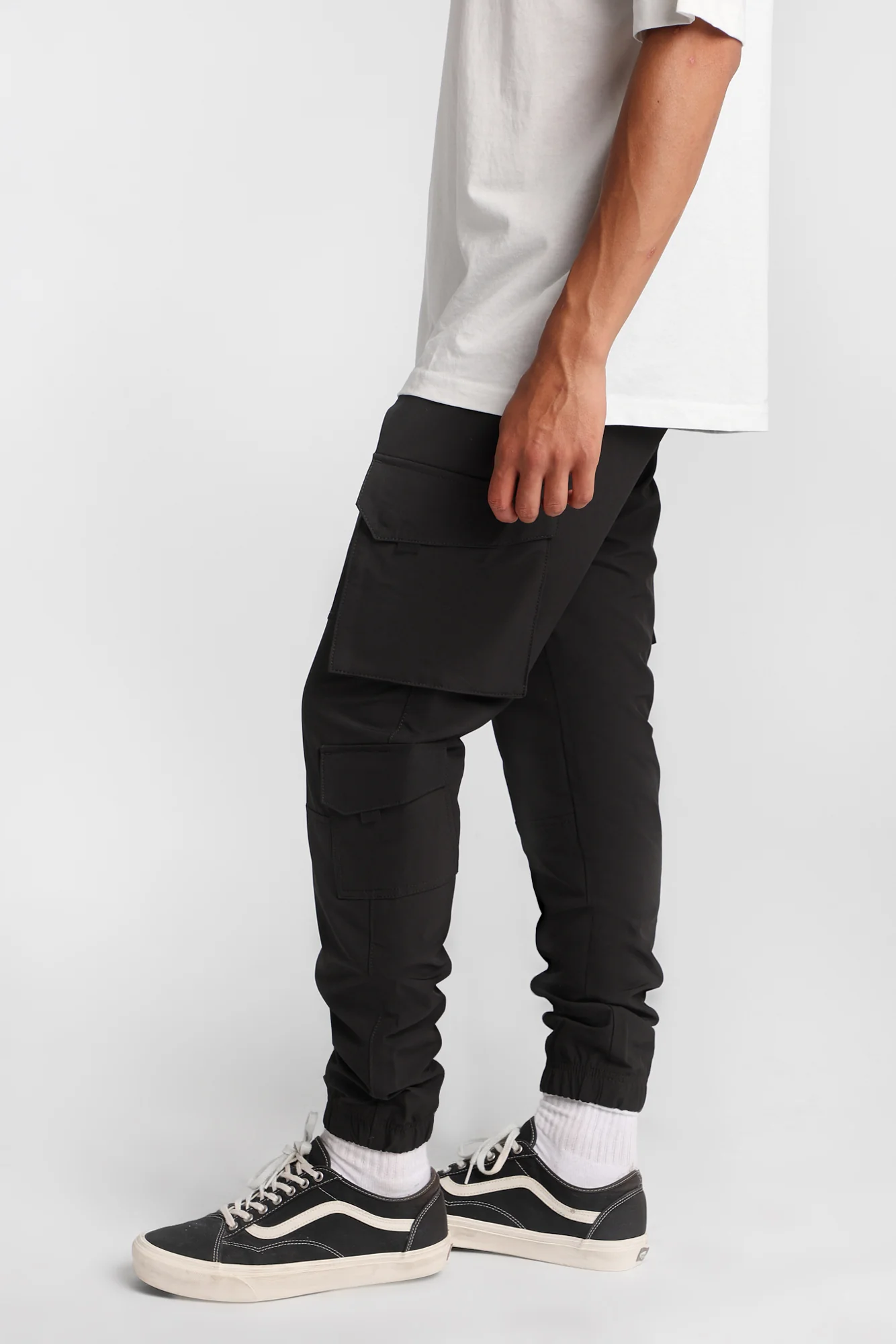 Traveler Cargo Jogger - Image 10