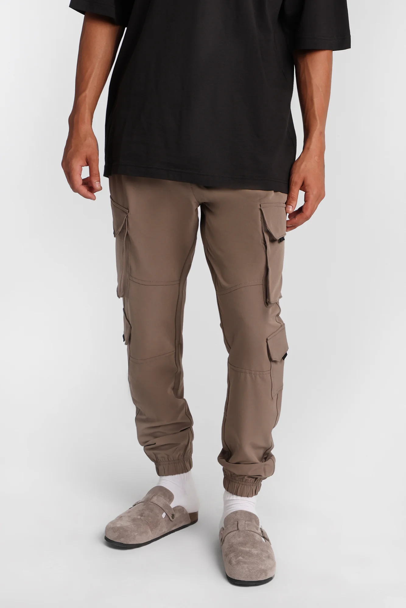 Traveler Cargo Jogger - Image 17