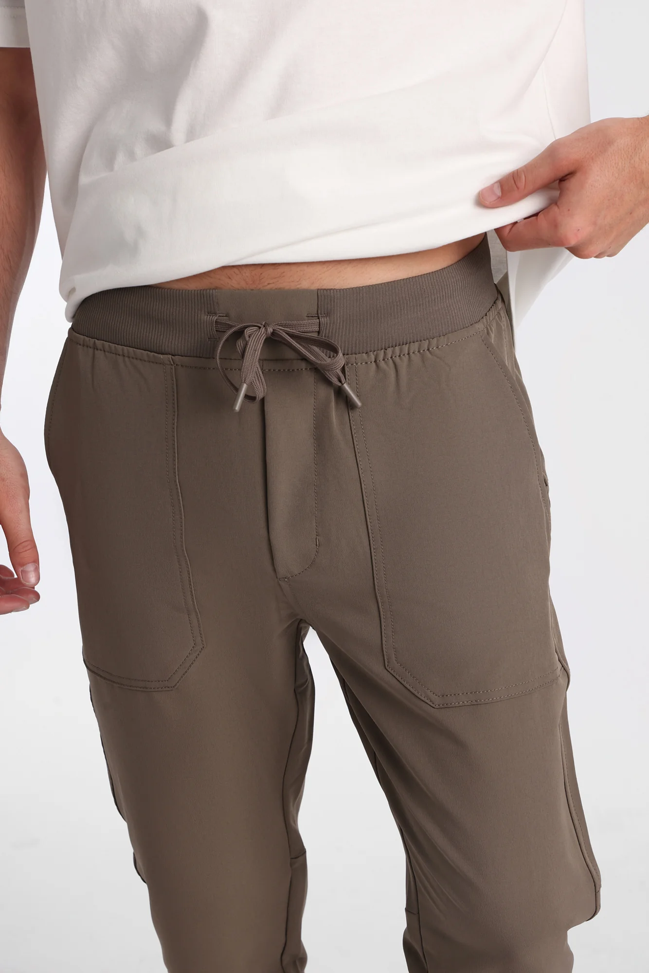 Traveler Joggers - Image 22