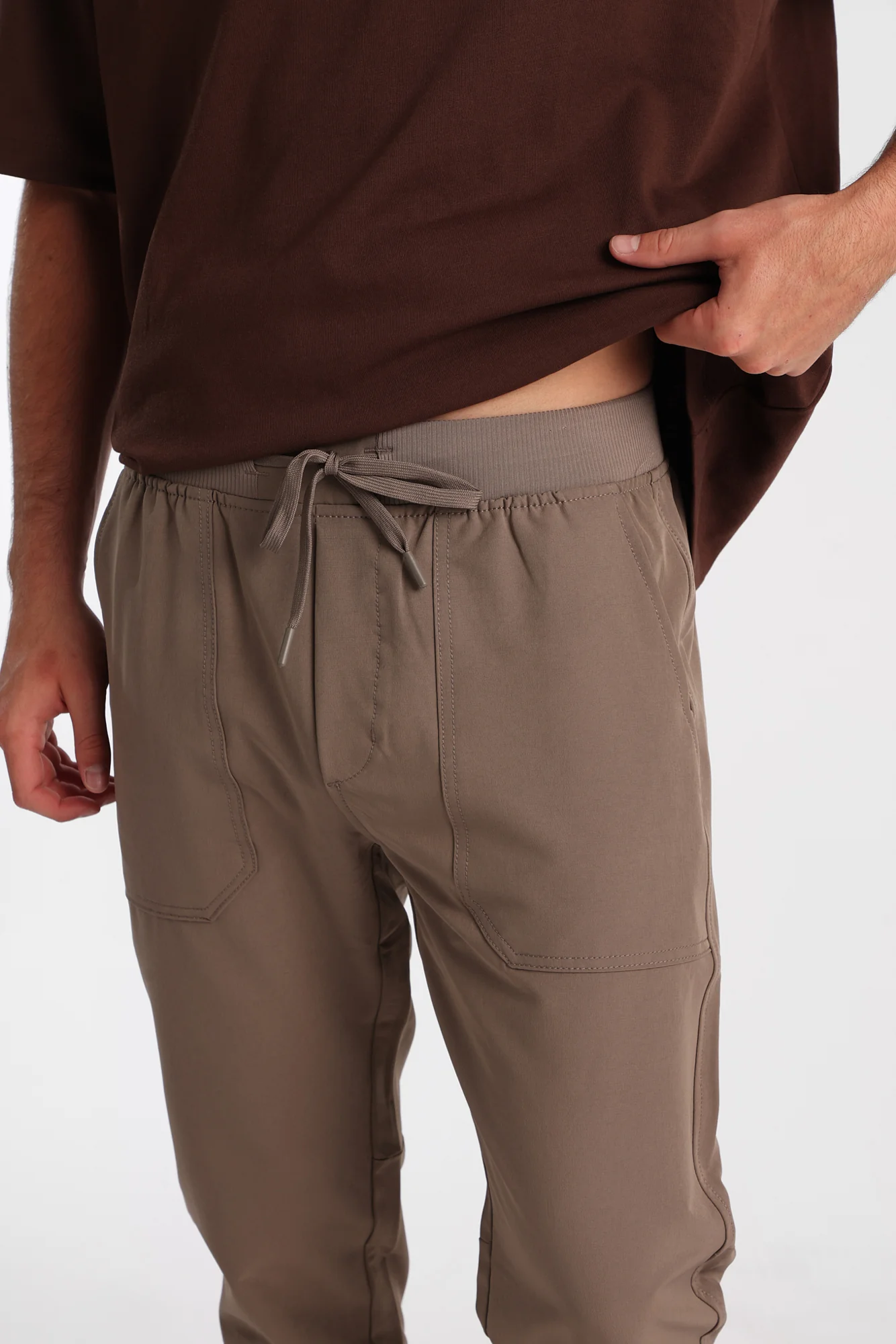 Traveler Joggers - Image 26