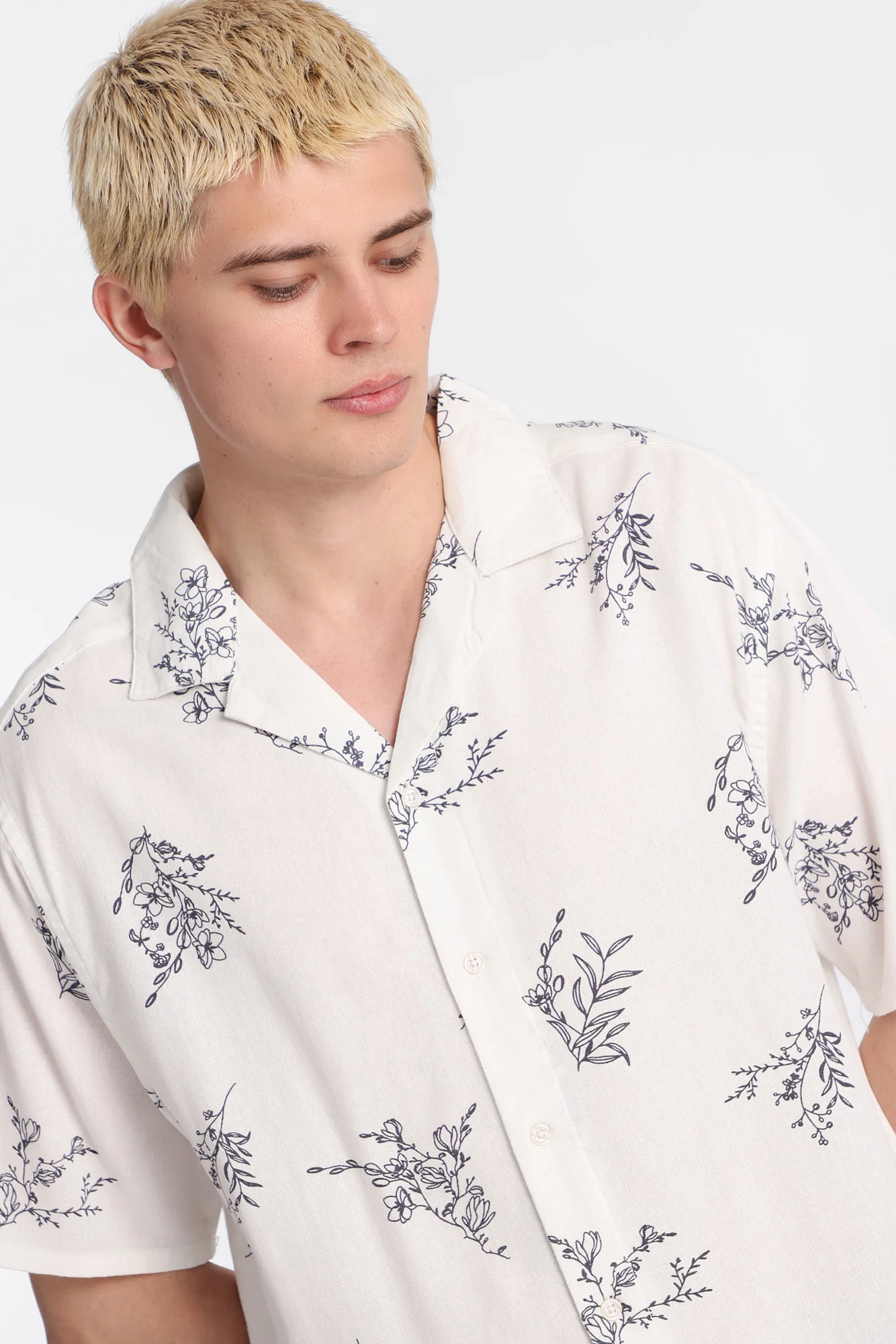 Floral Print Short Sleeve Shirt - Image 3