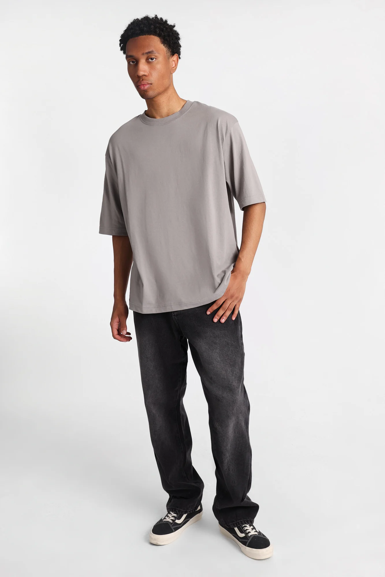 Jake Loose Jeans - Image 4