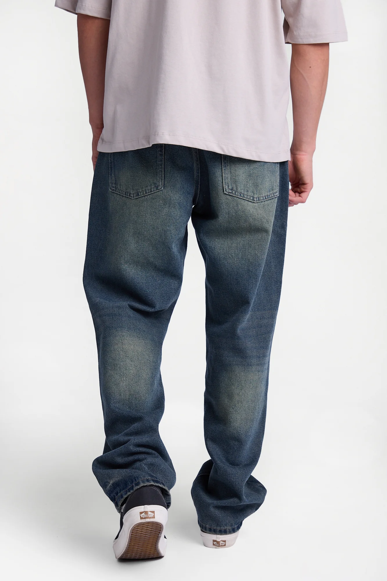 Jake Loose Jeans - Image 3