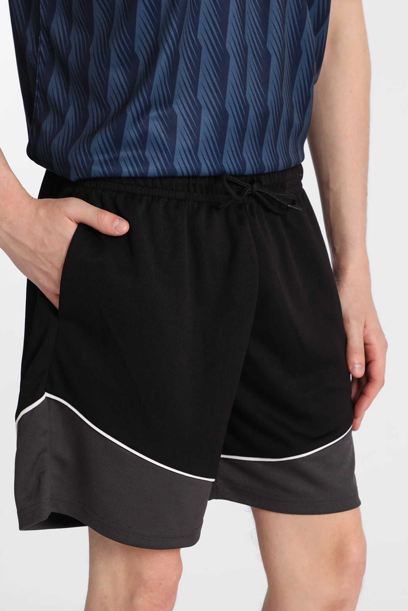 AERO Colour Block Mesh Shorts - Image 3