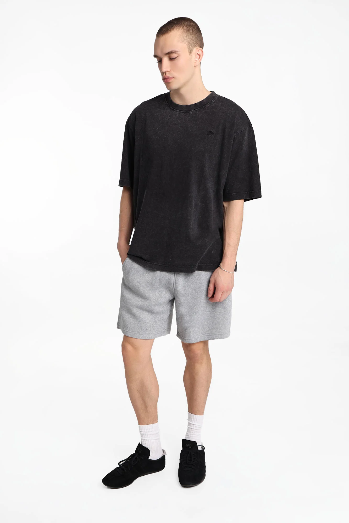 AERO Essential Leg Print Fleece Shorts - Image 9