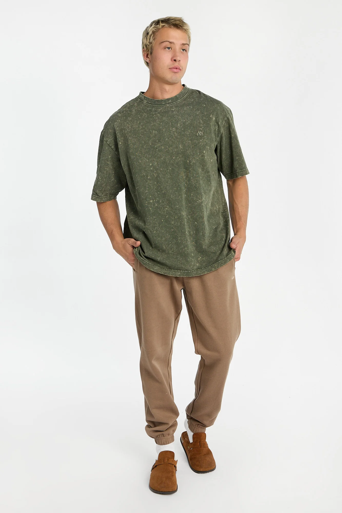 AERO Embroidered Sweatpants - Image 20