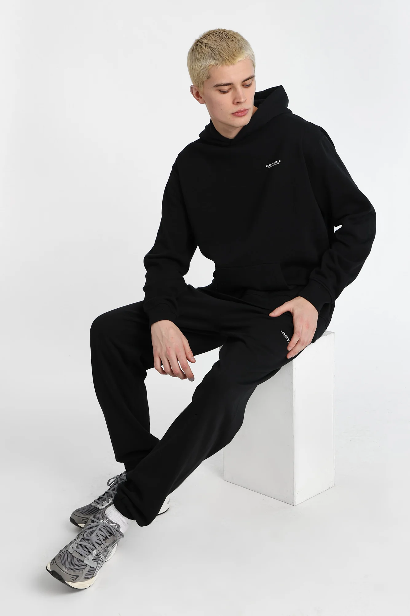 Aéropostale Small Print Sweatpants - Image 10