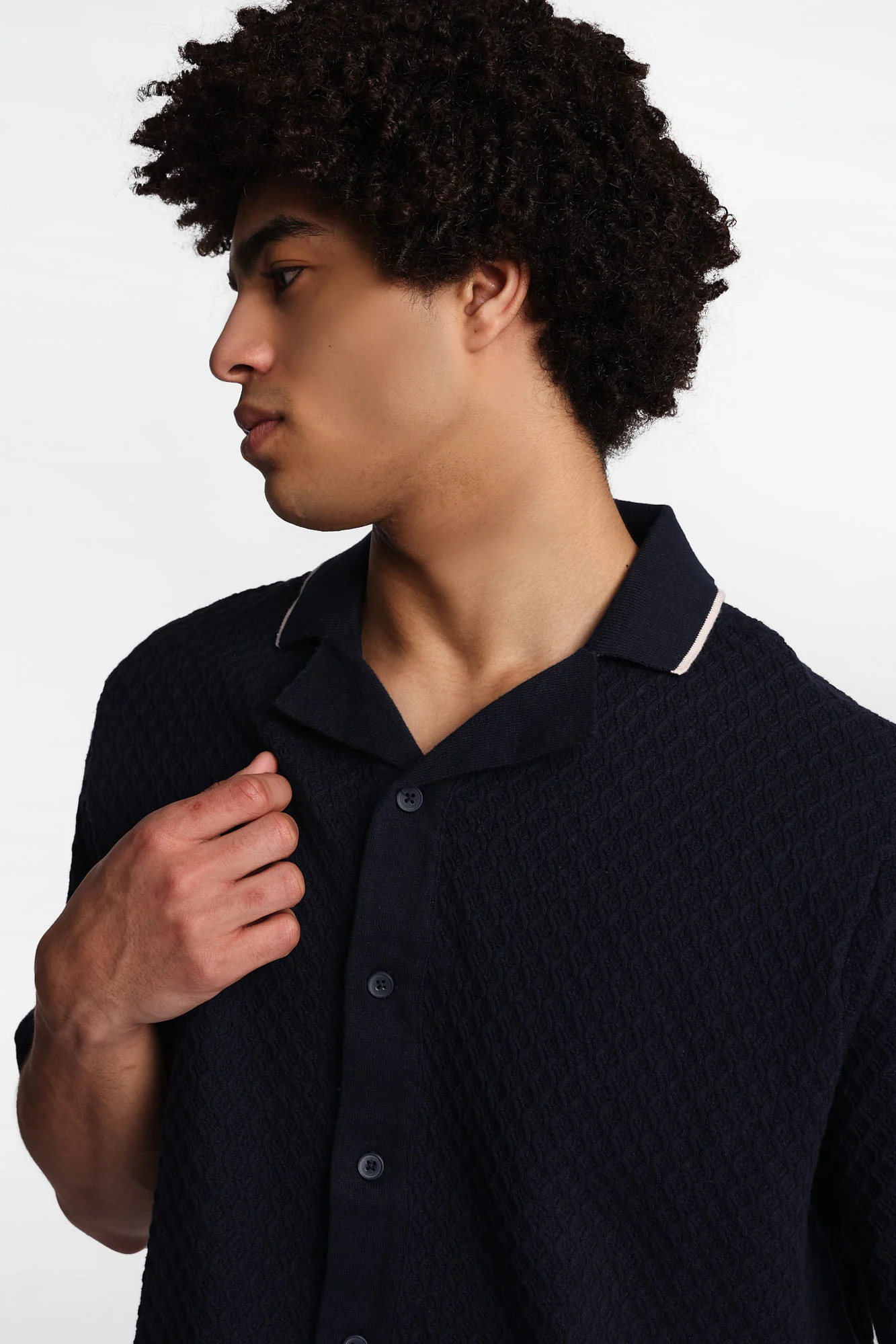 AERO Diamond Knit Short Sleeve Button-Up Shirt - Image 10