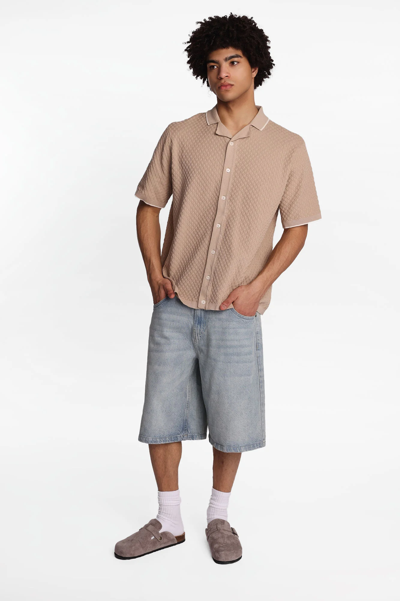 AERO Diamond Knit Short Sleeve Button-Up Shirt - Image 4