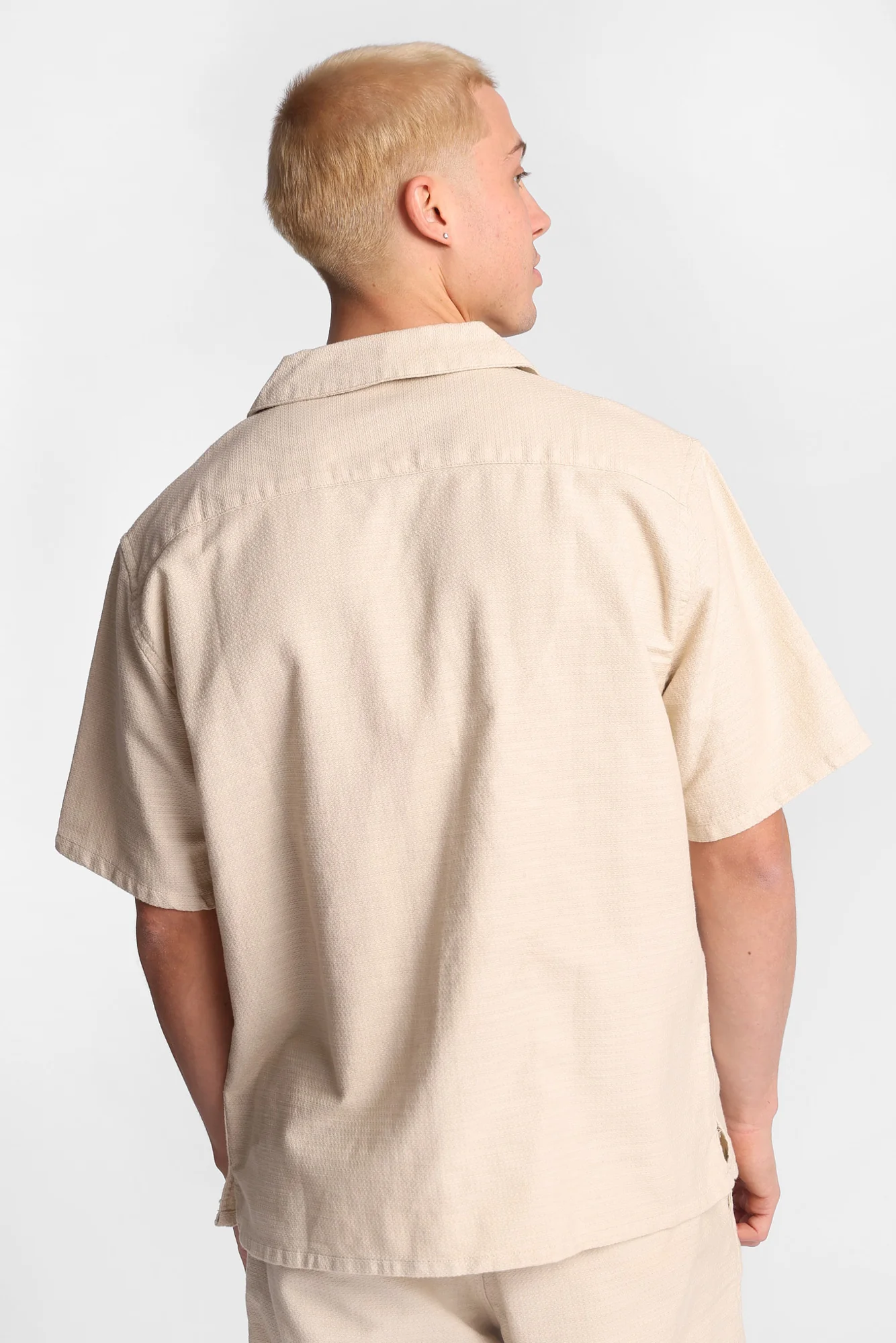 AERO Textured Chevron Short Sleeve Button-Up Shirt - Image 12