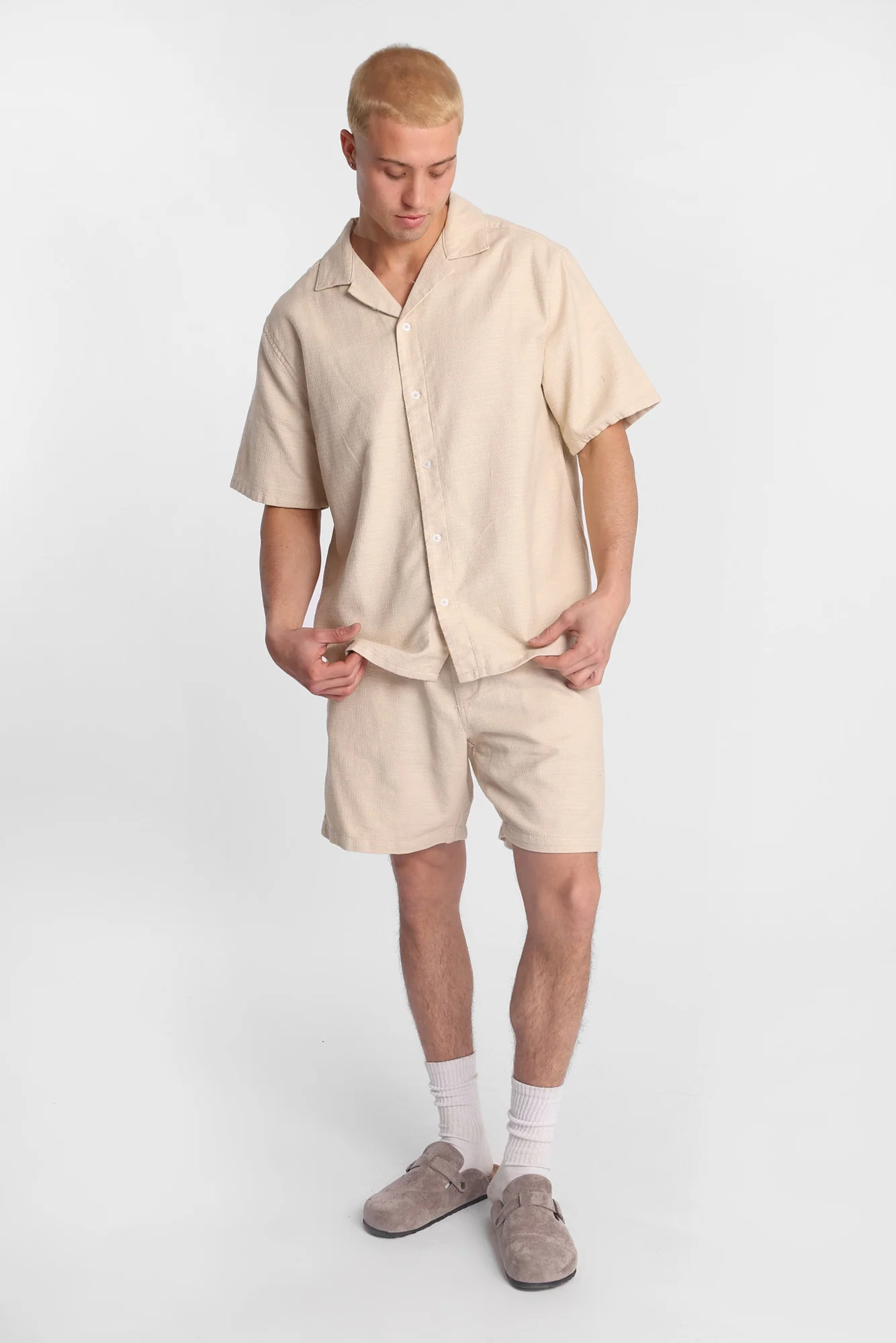 AERO Textured Chevron Short Sleeve Button-Up Shirt - Image 13
