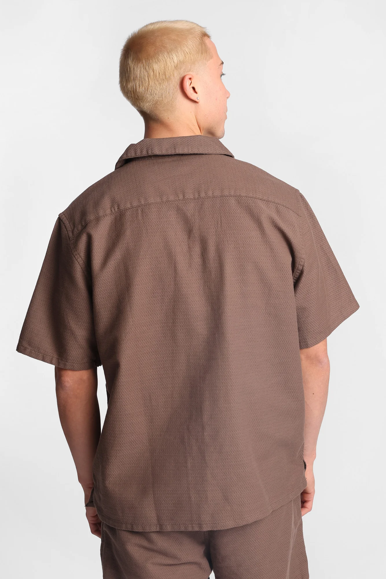 AERO Textured Chevron Short Sleeve Button-Up Shirt - Image 15