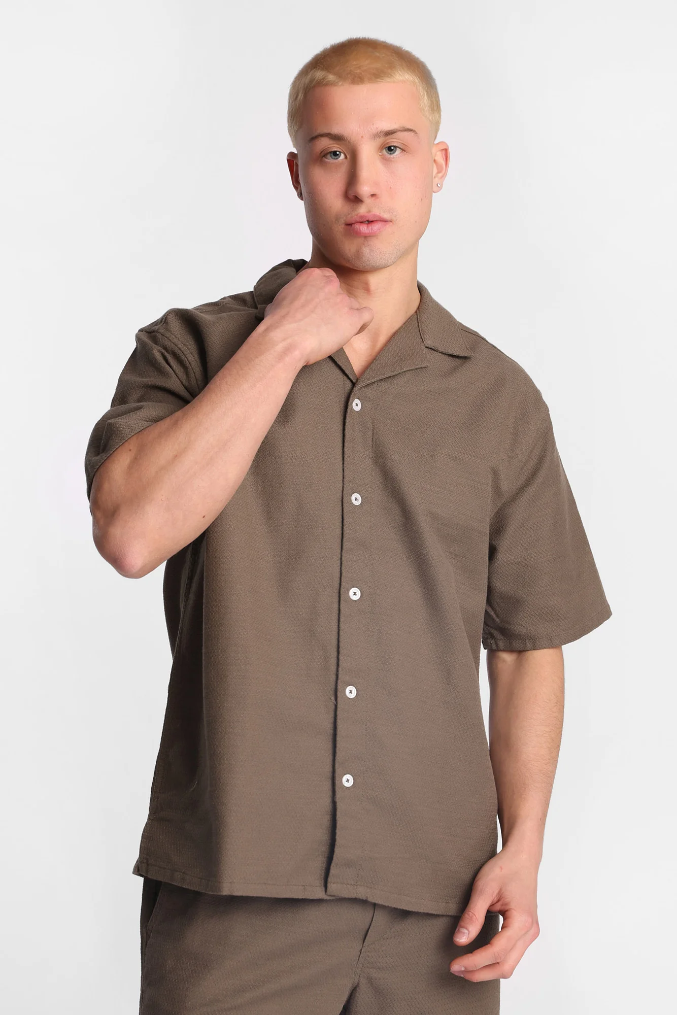 AERO Textured Chevron Short Sleeve Button-Up Shirt - Image 18
