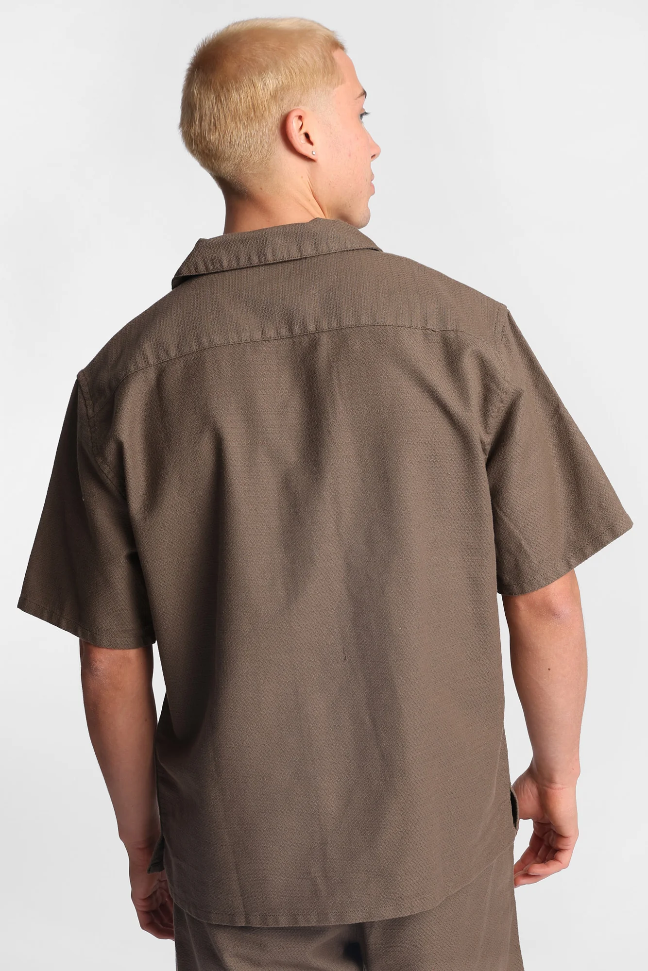 AERO Textured Chevron Short Sleeve Button-Up Shirt - Image 19