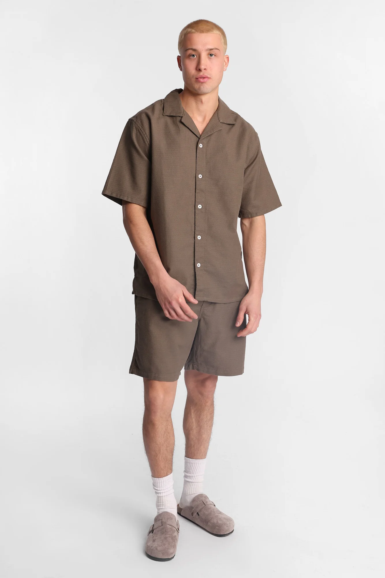 AERO Textured Chevron Short Sleeve Button-Up Shirt - Image 20