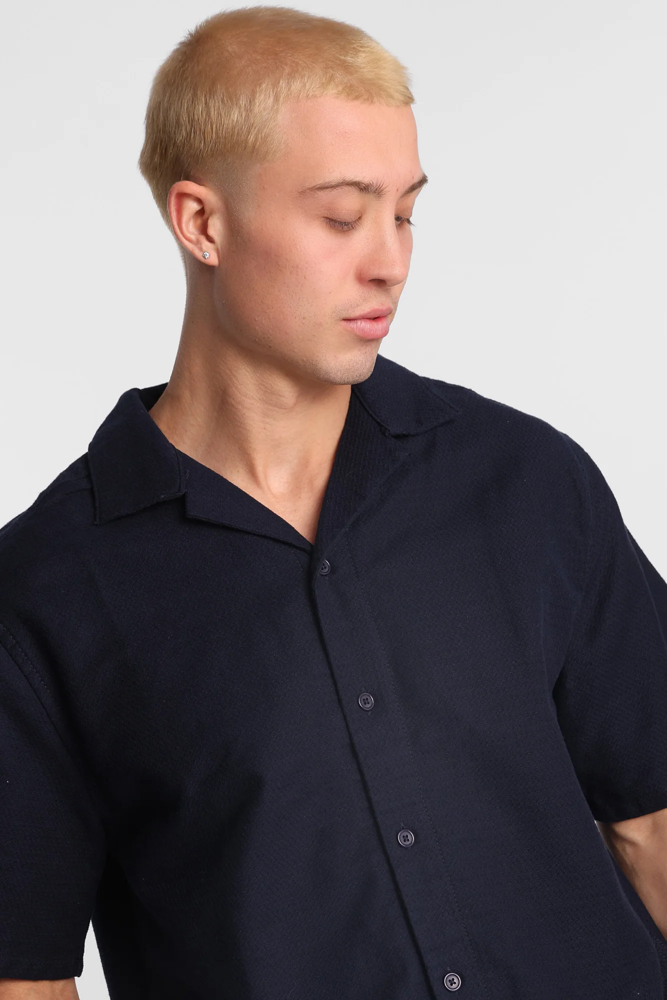 AERO Textured Chevron Short Sleeve Button-Up Shirt - Image 23