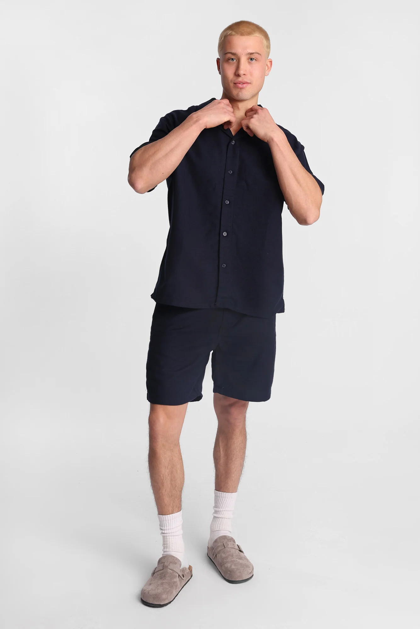 AERO Textured Chevron Short Sleeve Button-Up Shirt - Image 25